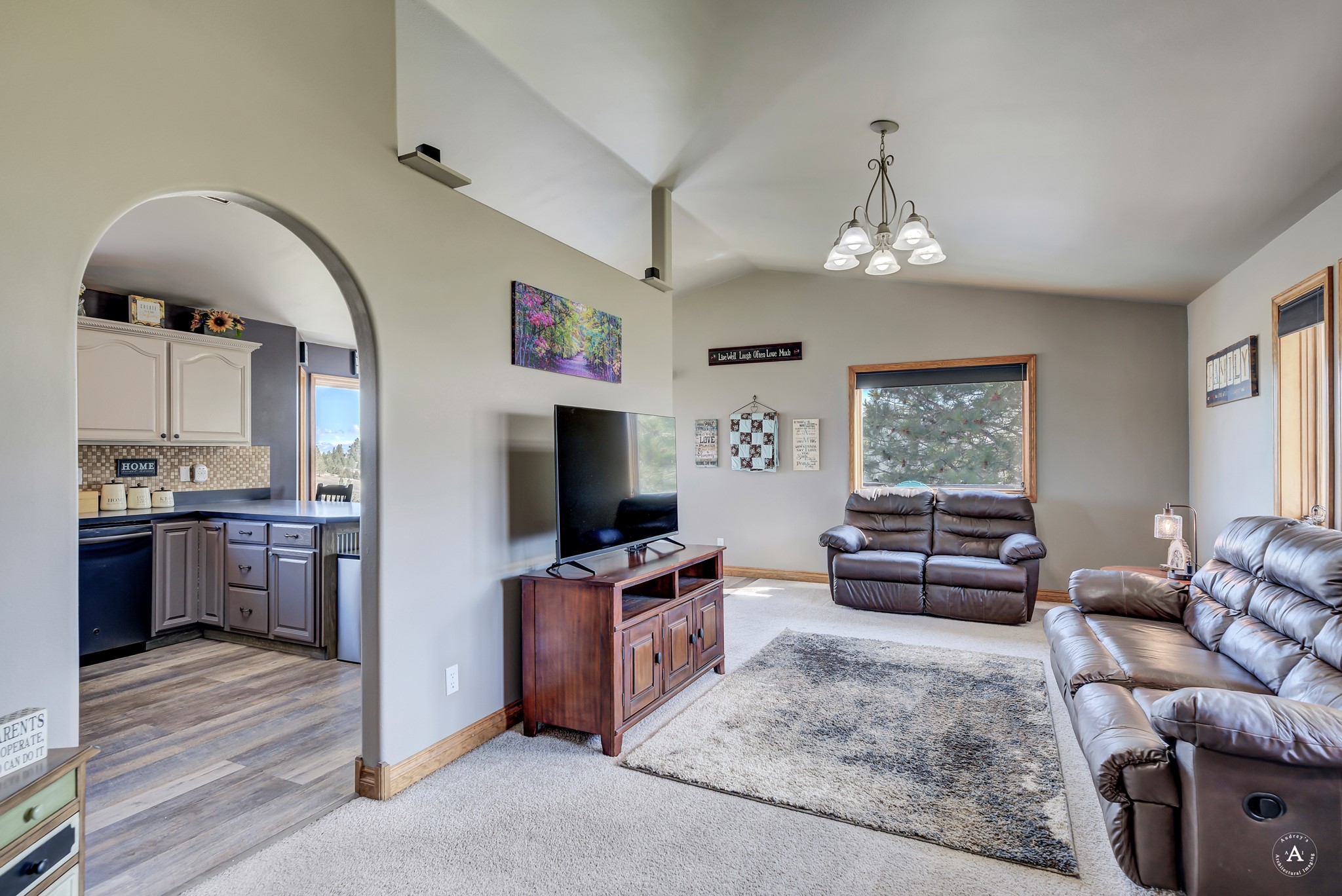 24 Hilltop Drive Property Photo 2