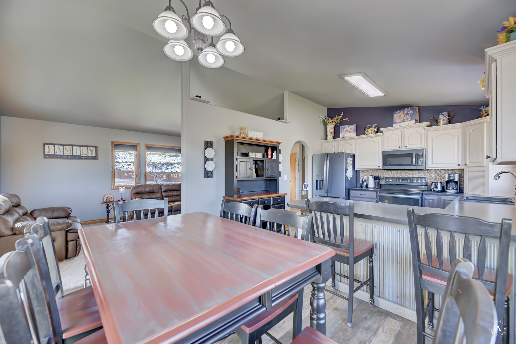 24 Hilltop Drive Property Photo 6