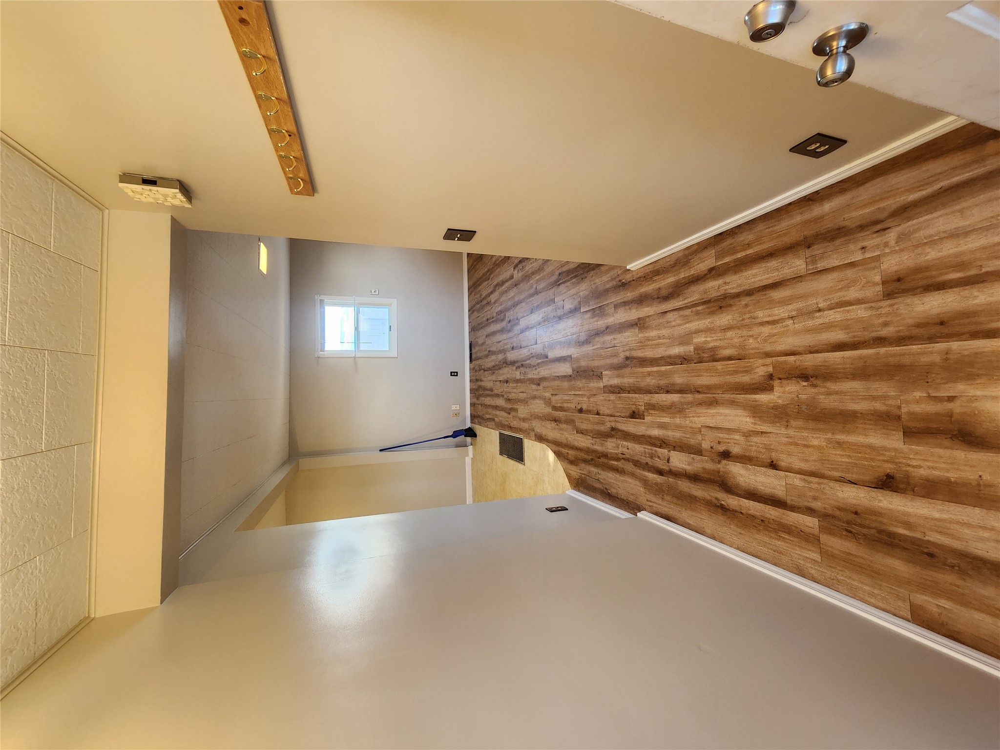 146 3rd Avenue Nw Property Photo 7
