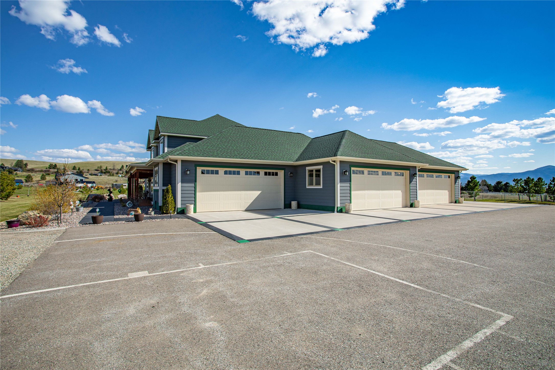 9294 Trigger Court Property Photo 8