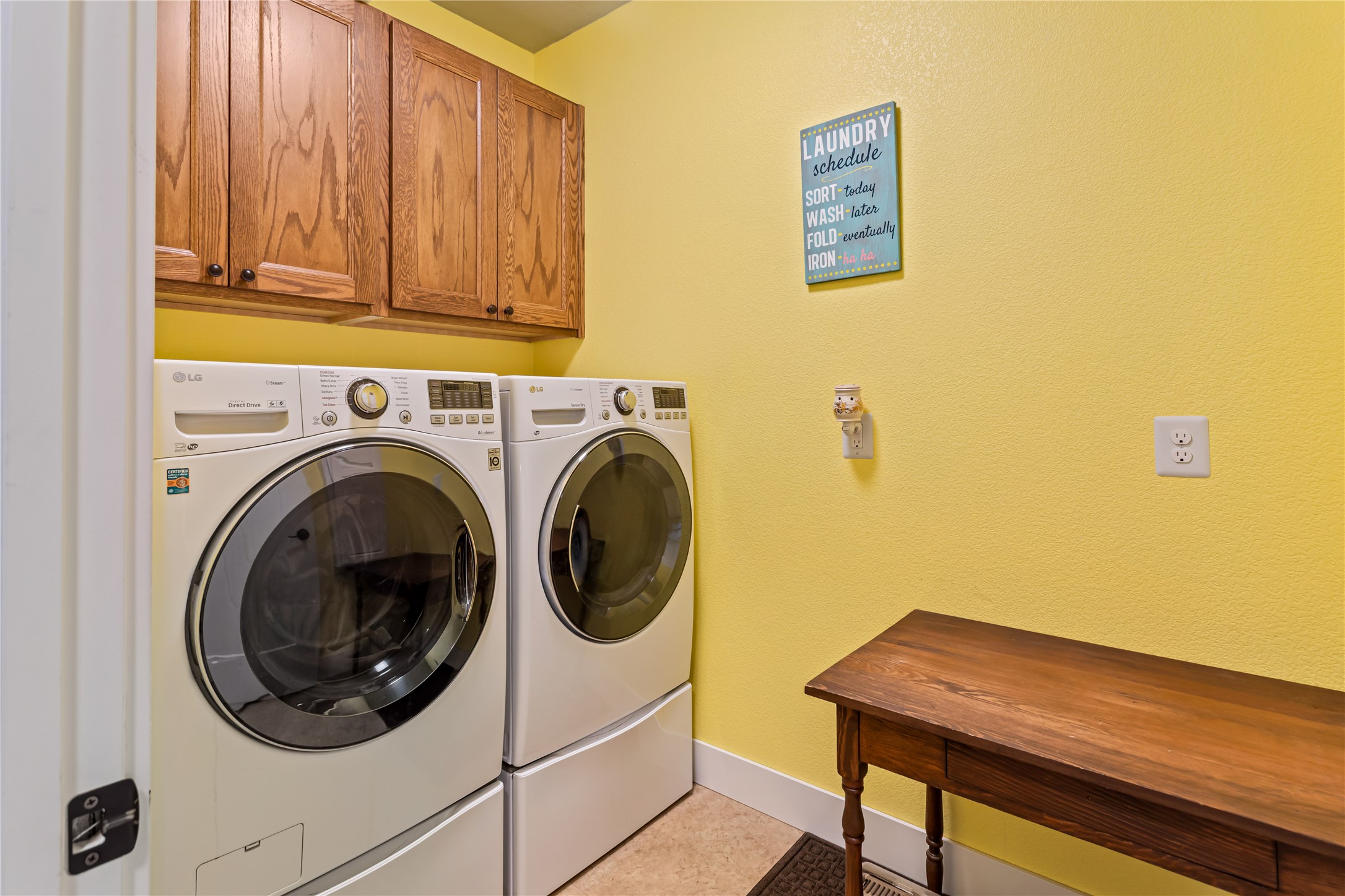 9294 Trigger Court Property Photo 36