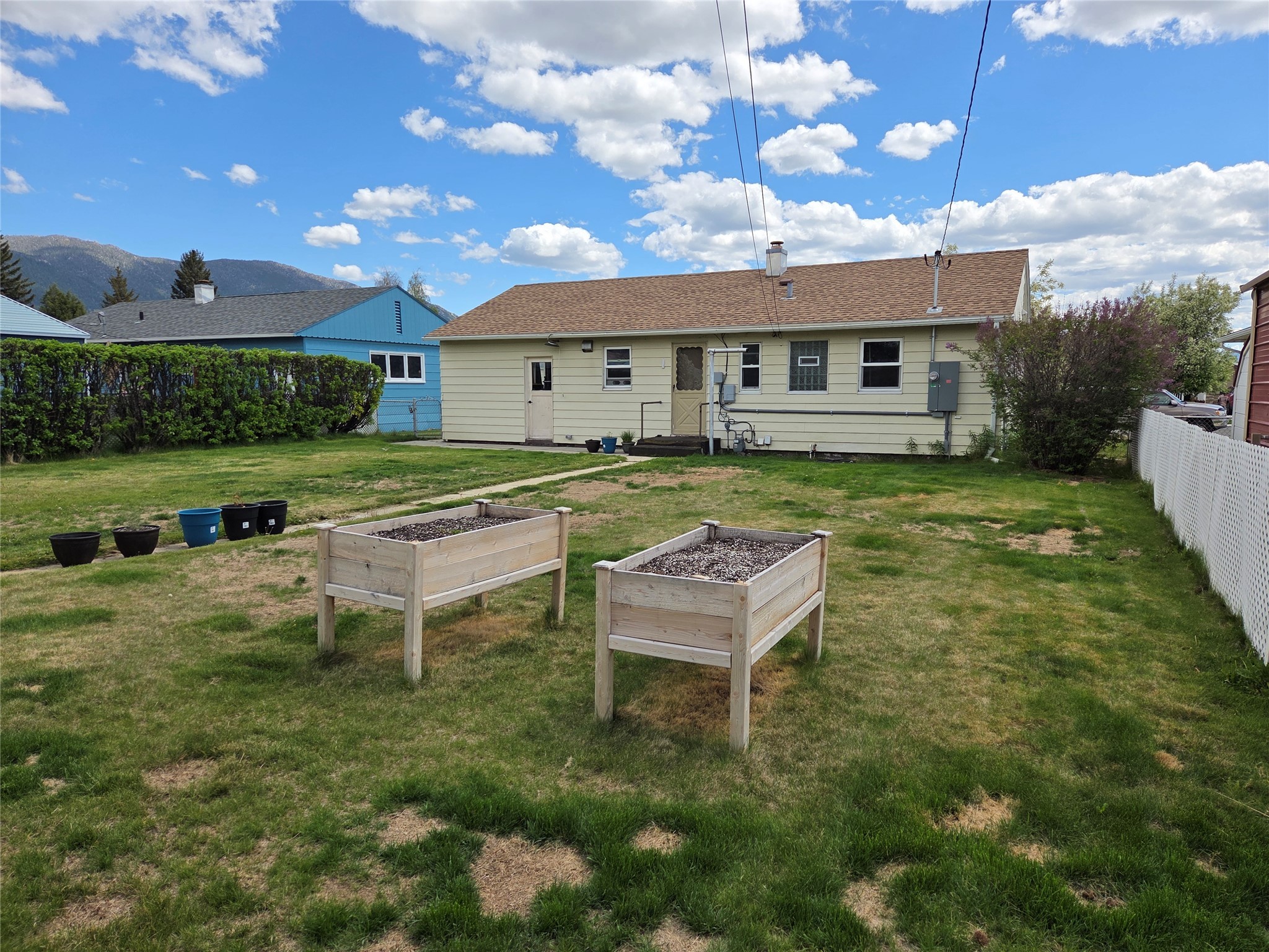 2225 North Drive Property Photo 5
