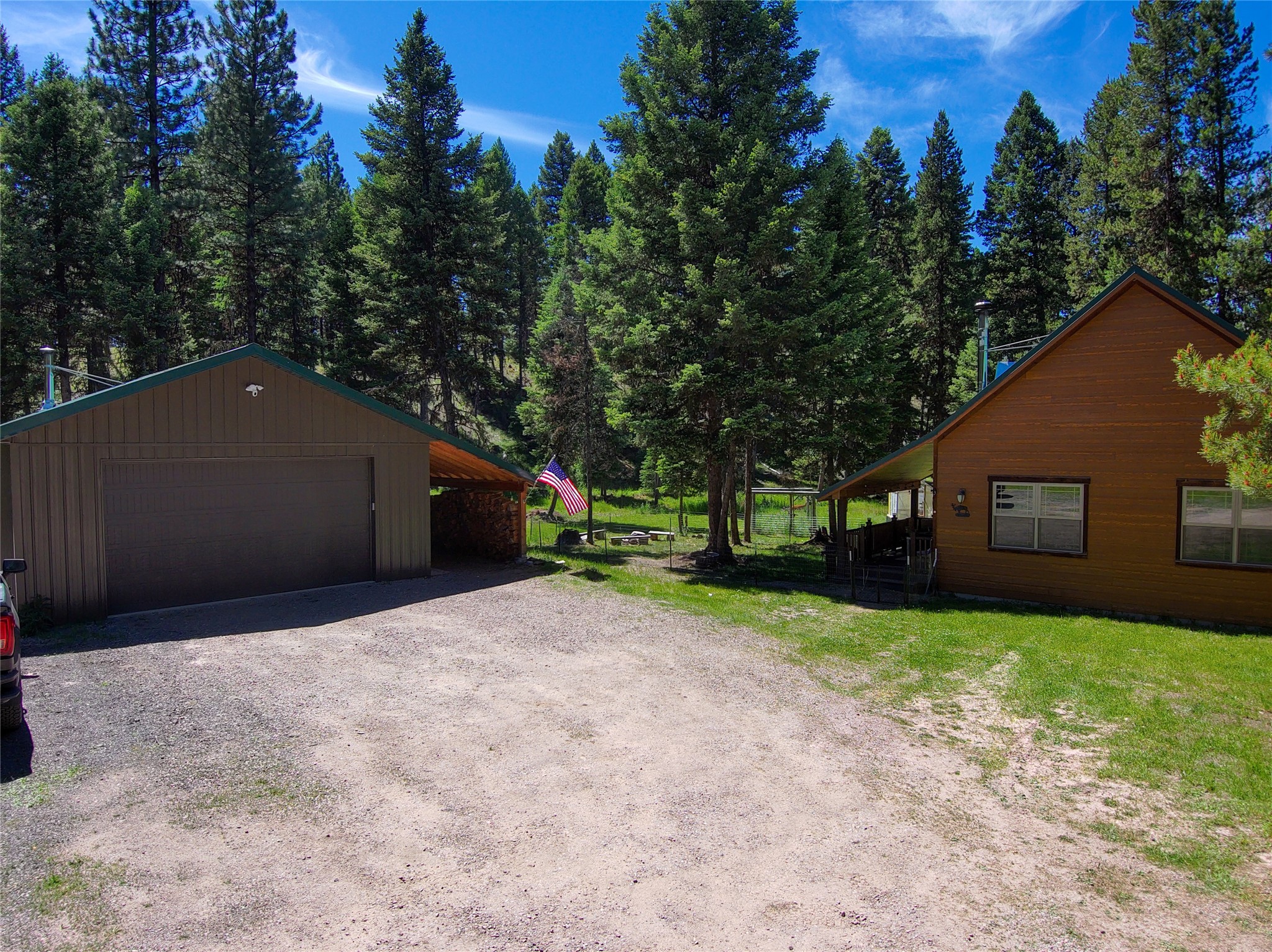 183 Pinewood Circle Property Photo 1