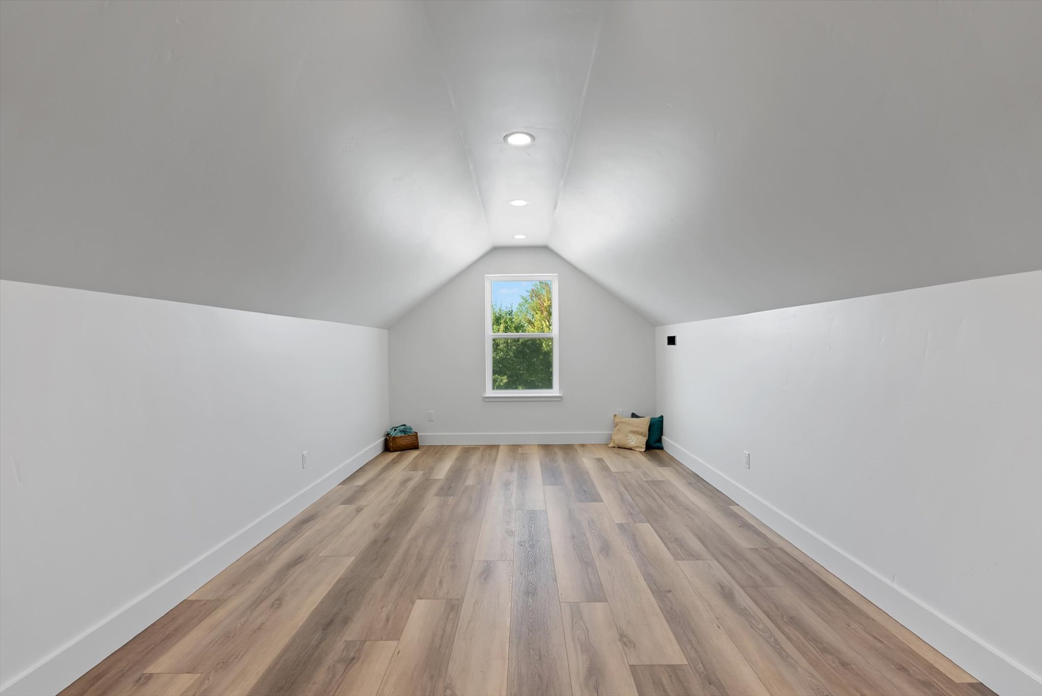 102 Marias Street Property Photo 31
