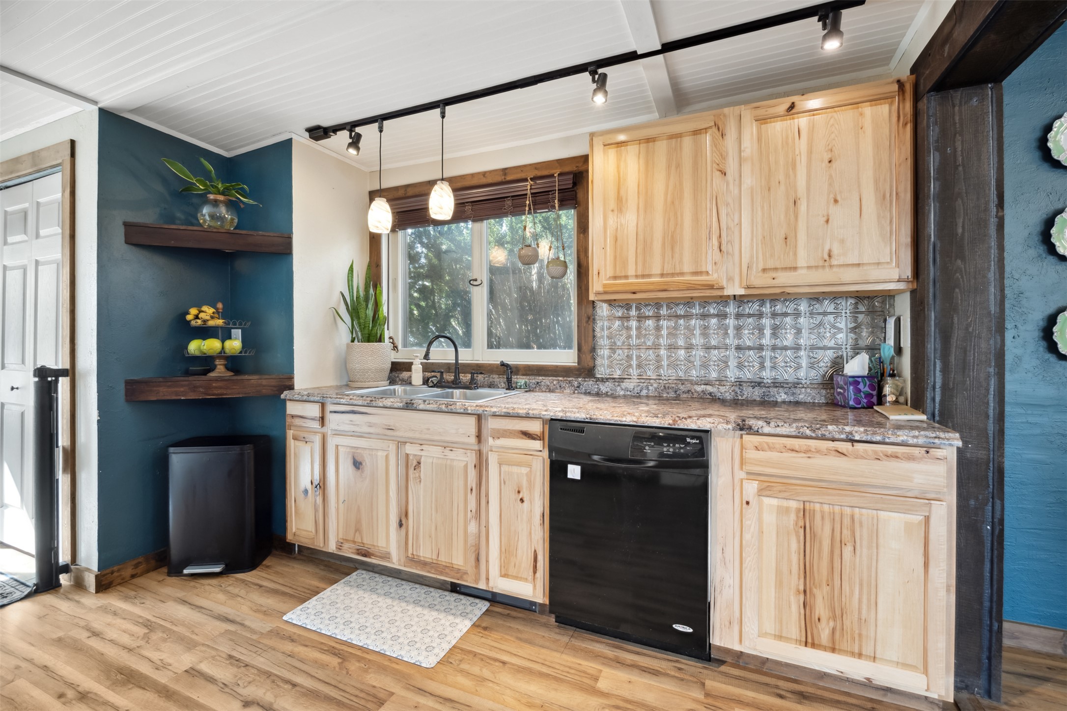 523 N 6th Street Property Photo 4