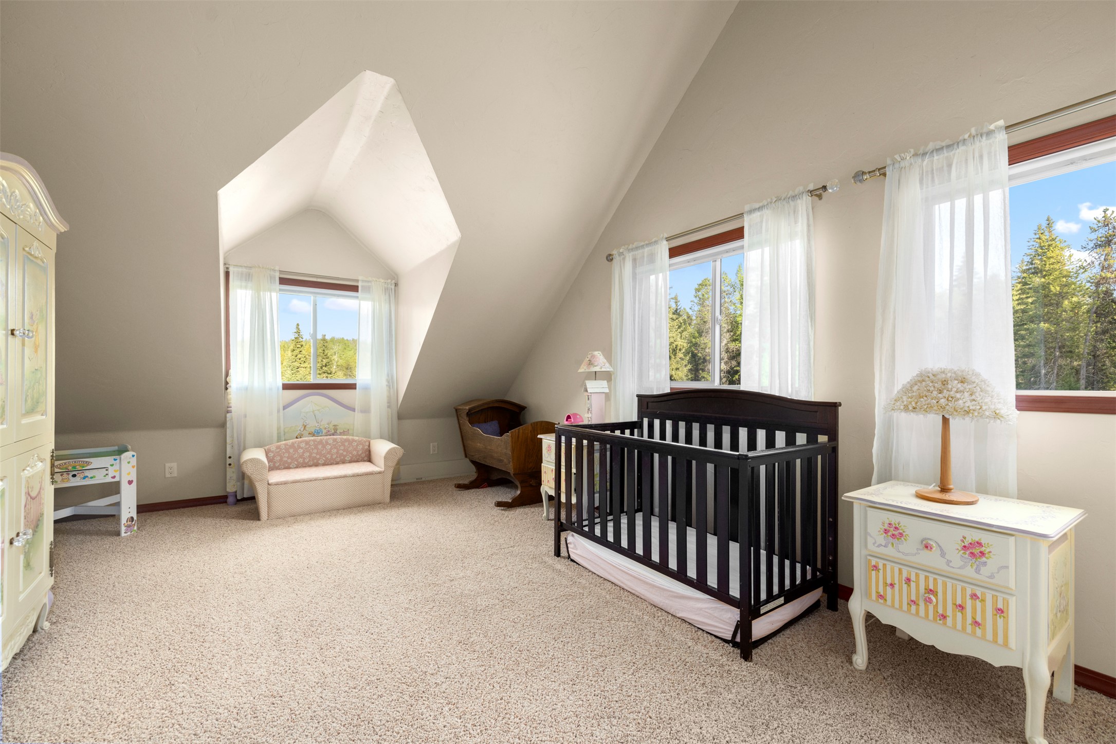 115 Wagon Wheel Road Property Photo 37