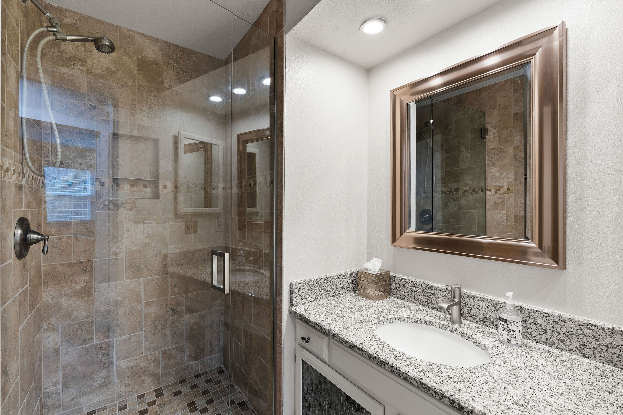 270 Bridge Street Lakeview 1, Unit 1 Property Photo 24