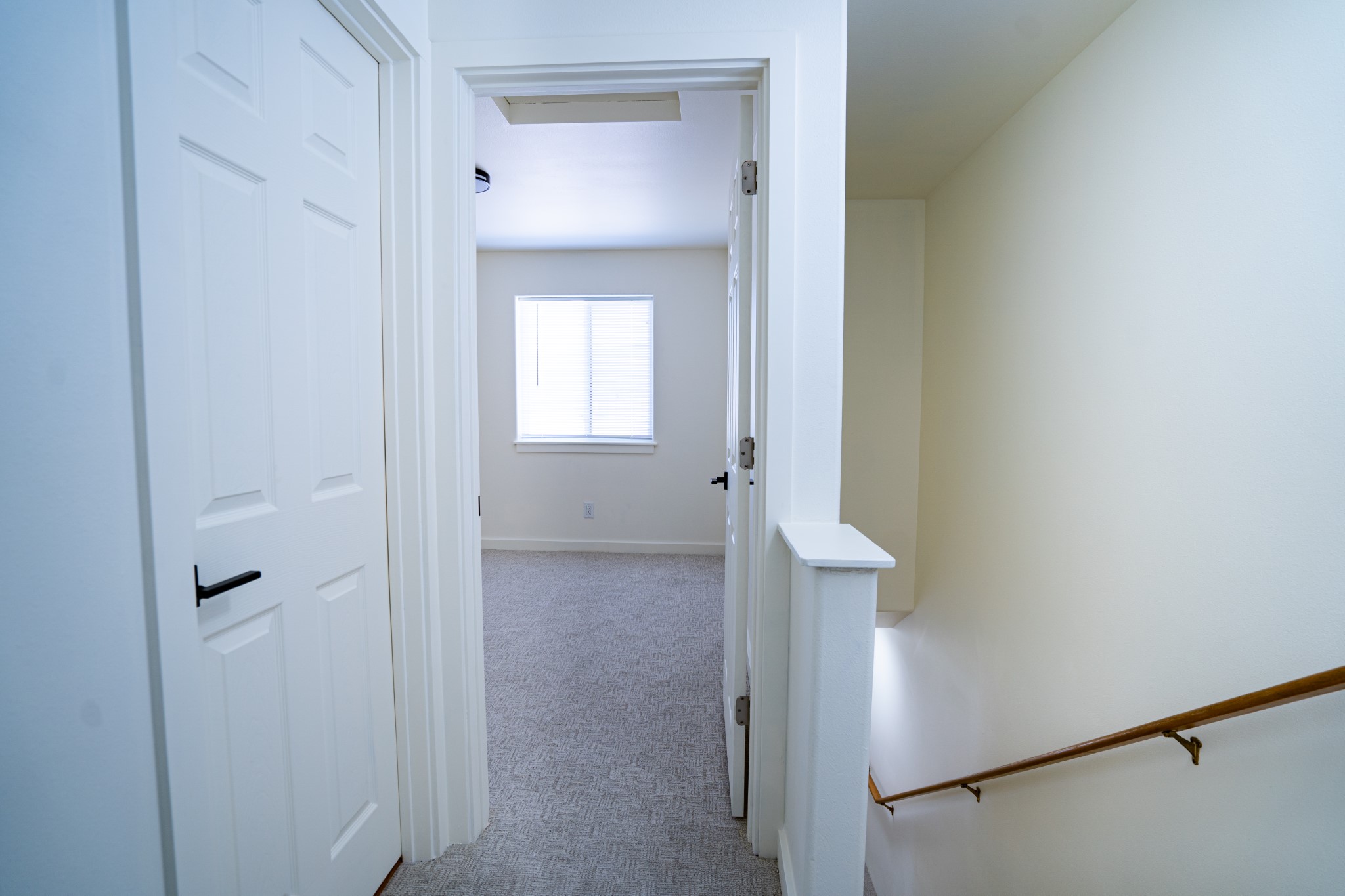 2402-2418 Leo Avenue Property Photo 15