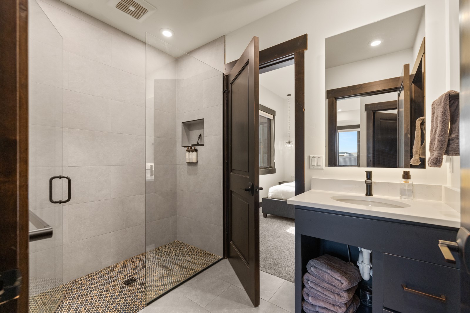 3868 Gelande Street 6 Property Photo 25