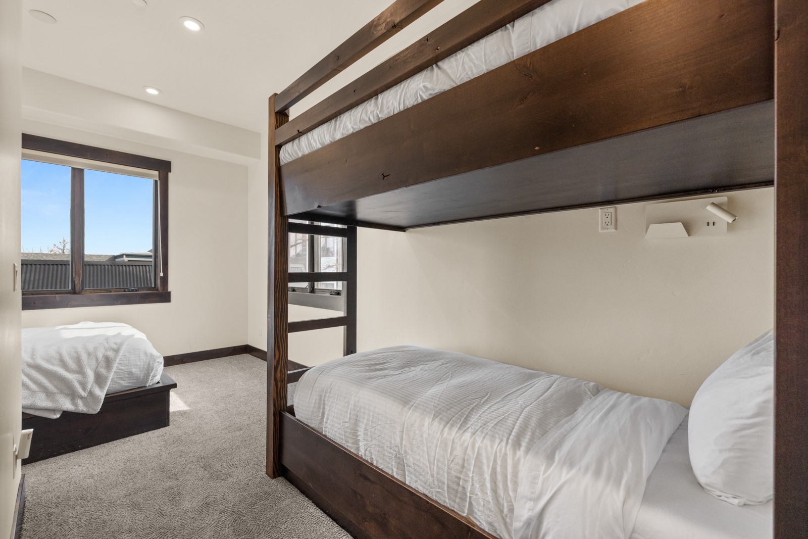 3868 Gelande Street 6 Property Photo 28