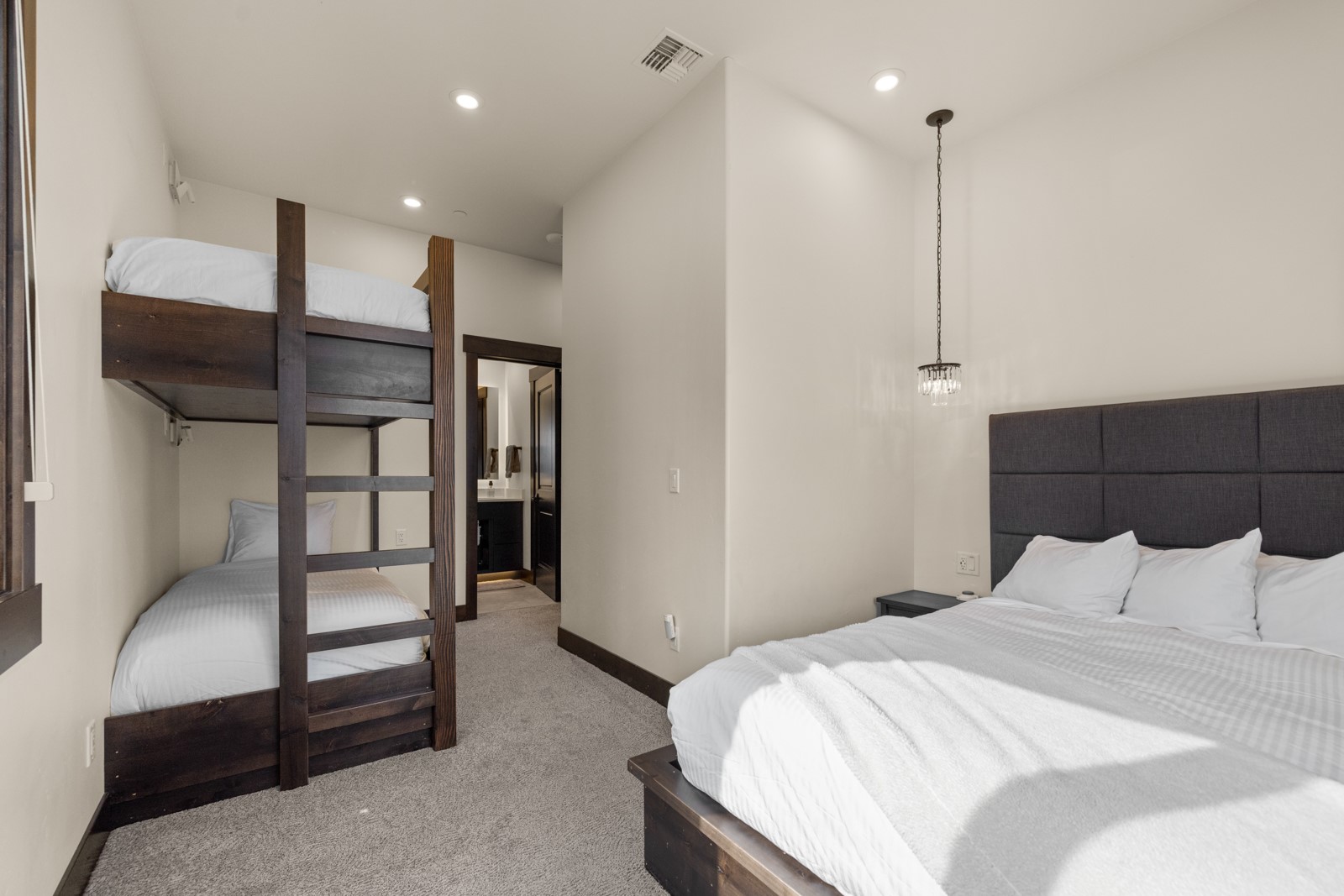 3868 Gelande Street 6 Property Photo 30