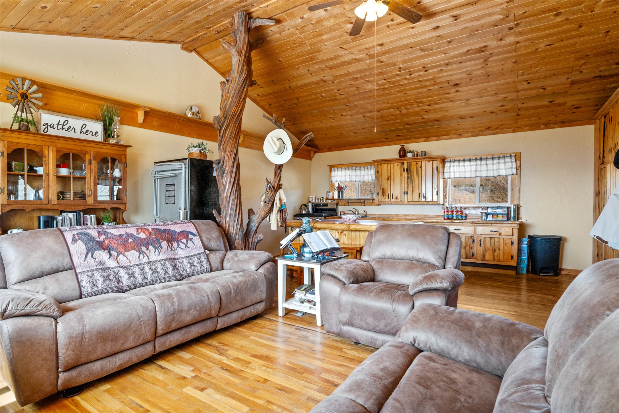 1300 Blue Sage Trail Property Photo 7
