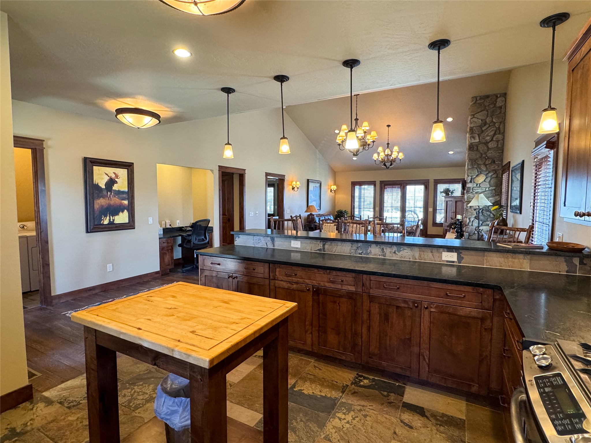 100 Snowberry Path Property Photo 37