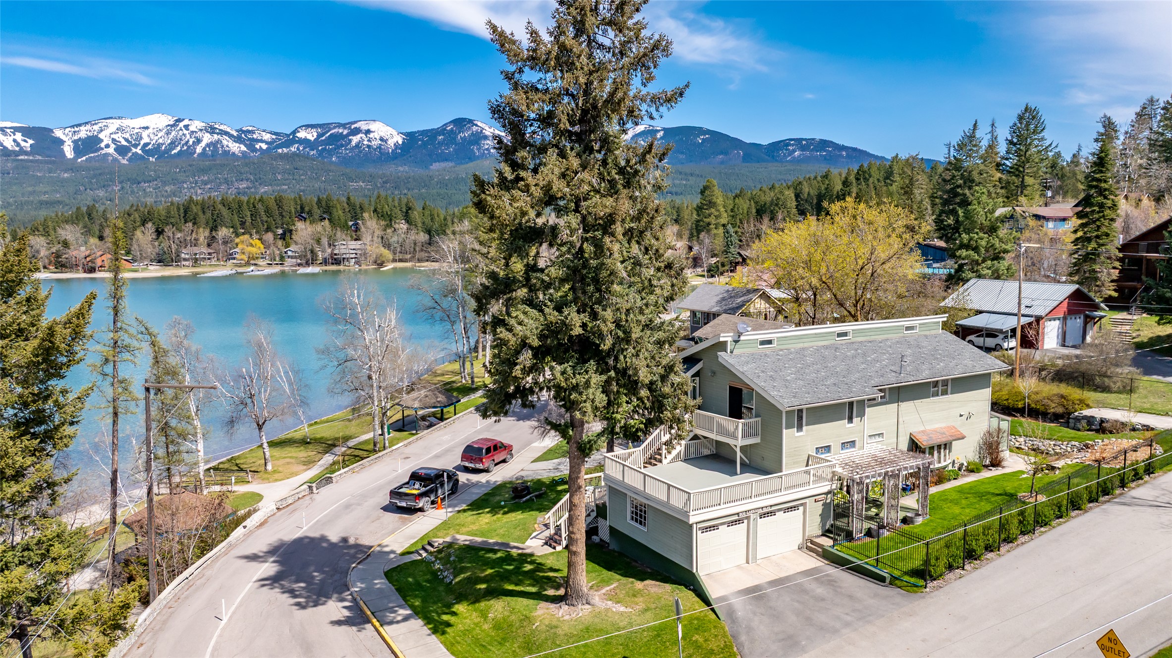 101 Lakeside Boulevard Property Photo 3