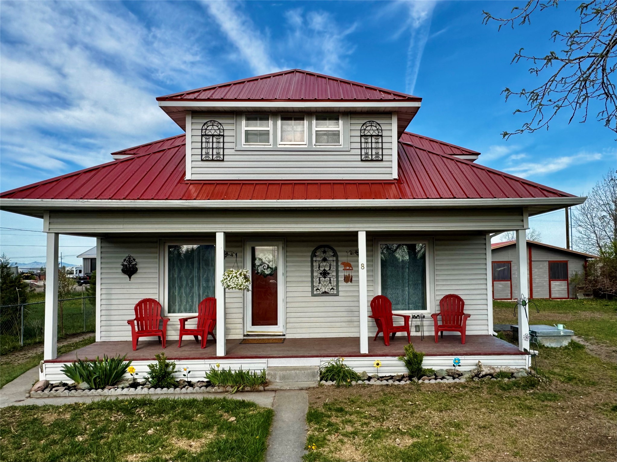 8 Lewis Street Property Photo