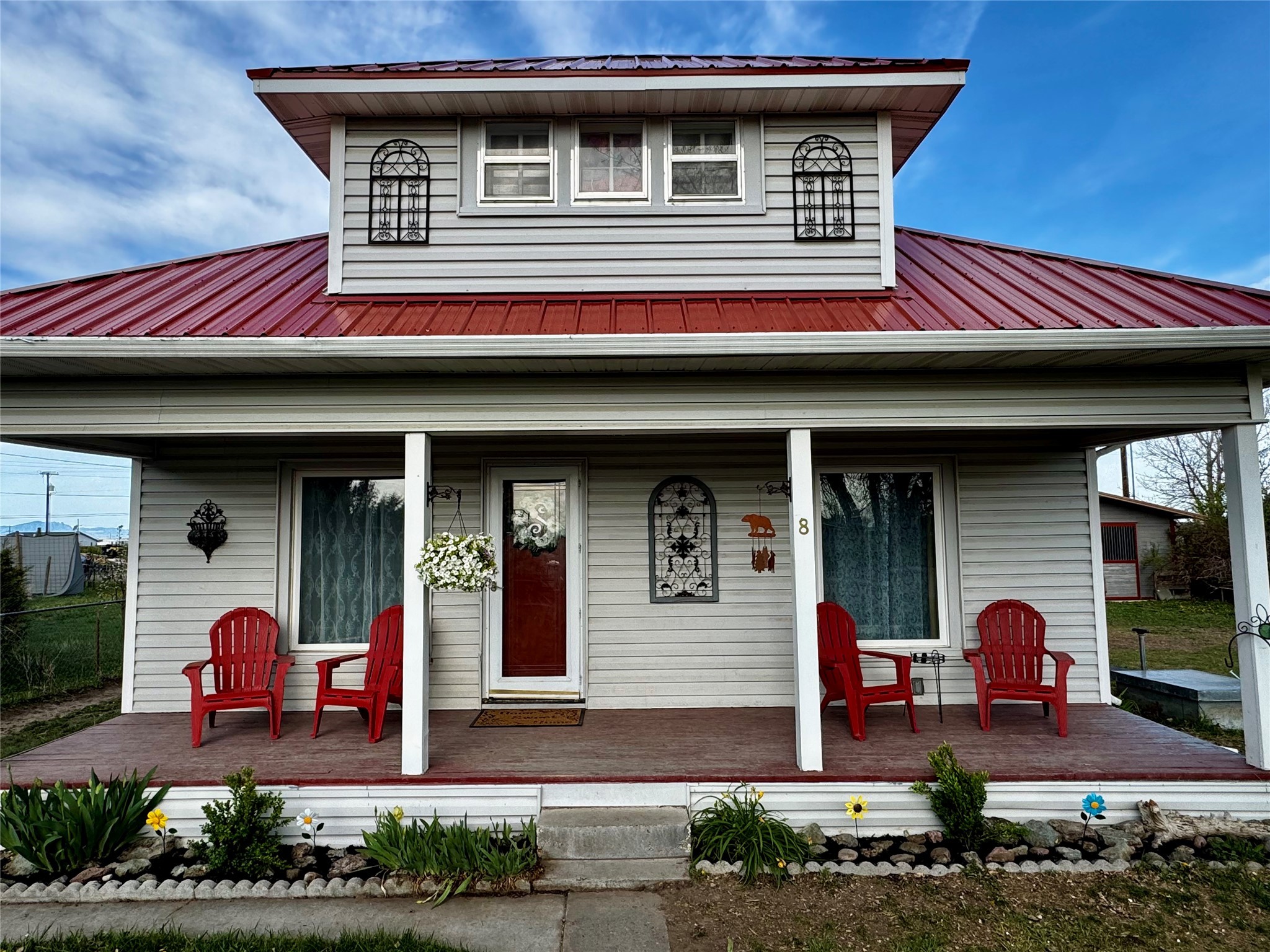 8 Lewis Street Property Photo 2