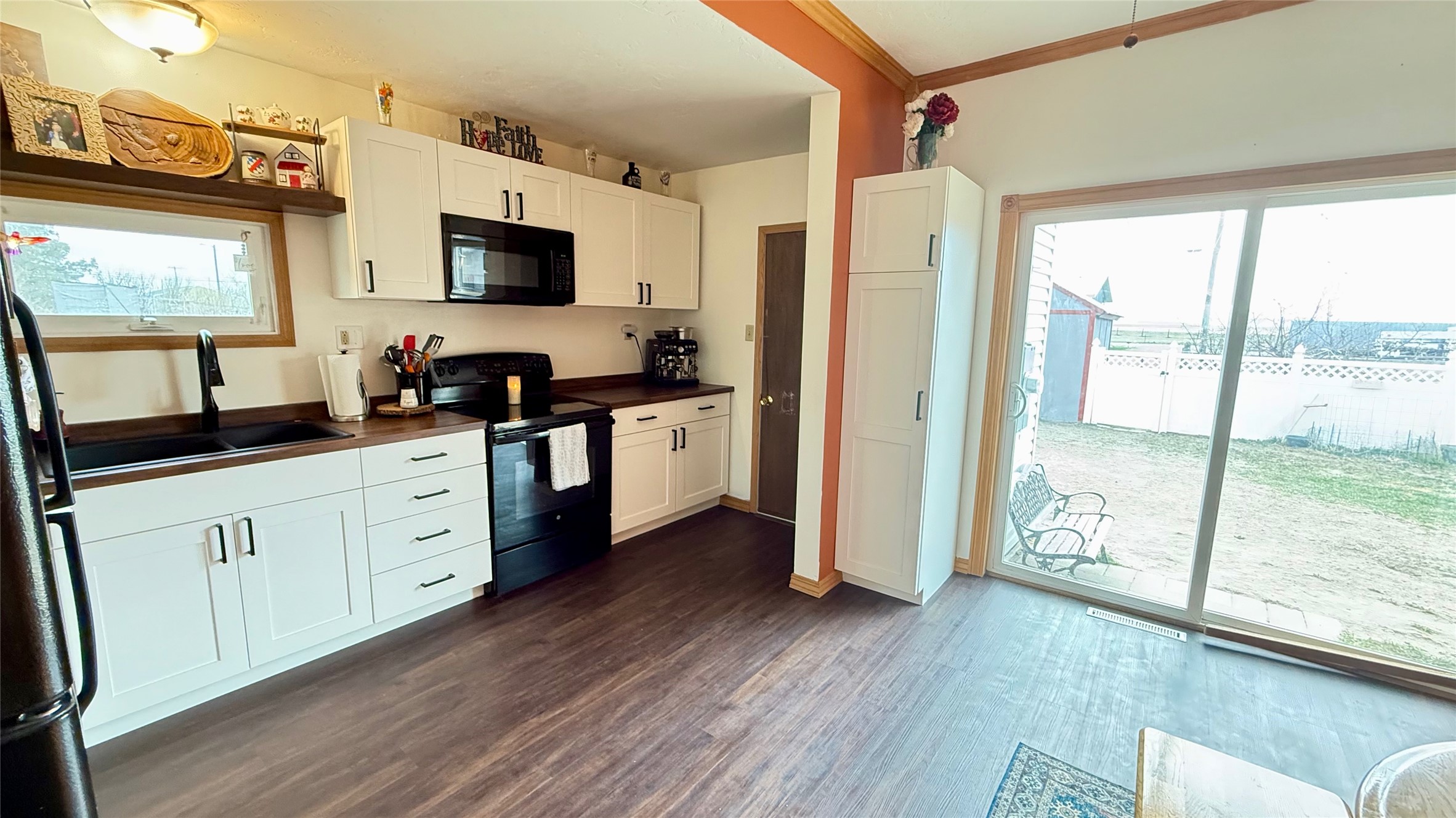 8 Lewis Street Property Photo 13