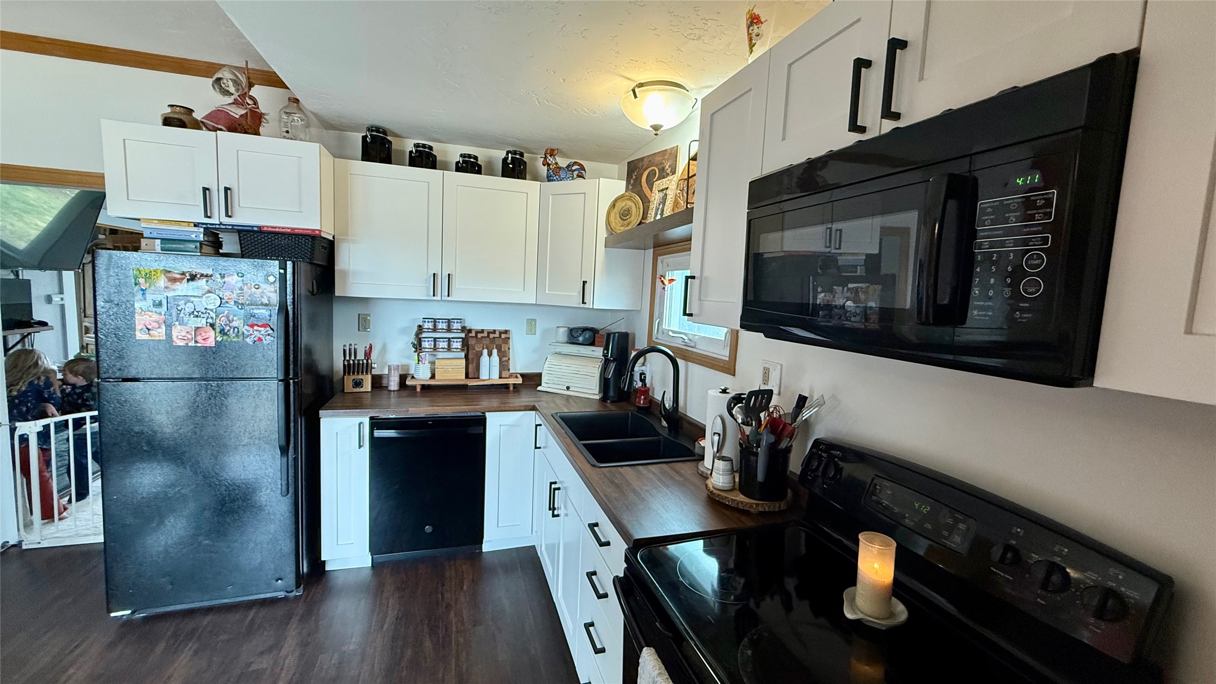 8 Lewis Street Property Photo 19