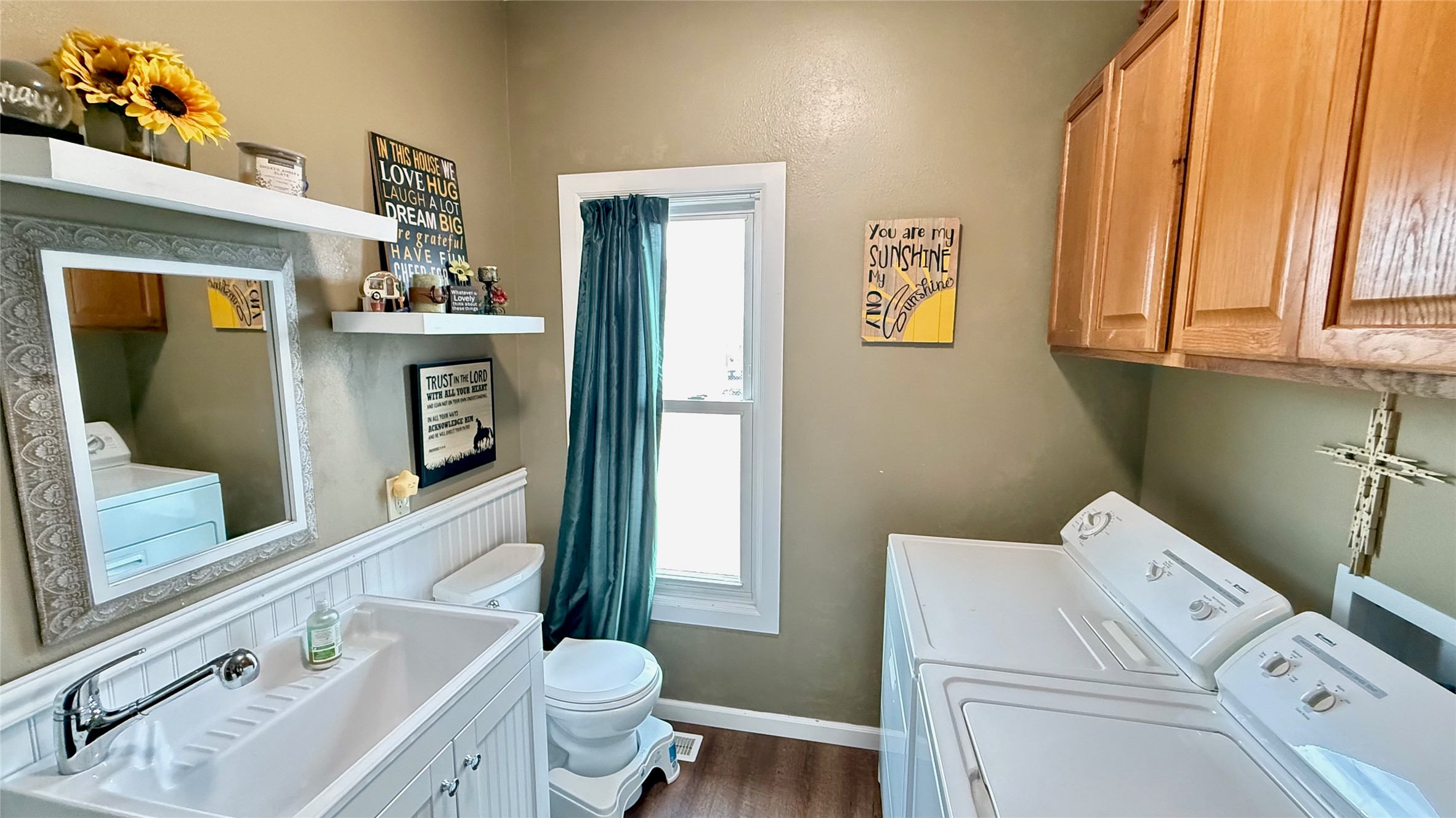 8 Lewis Street Property Photo 27