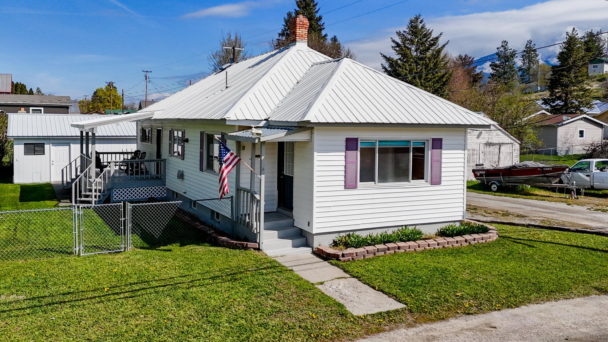 119 4th Street E