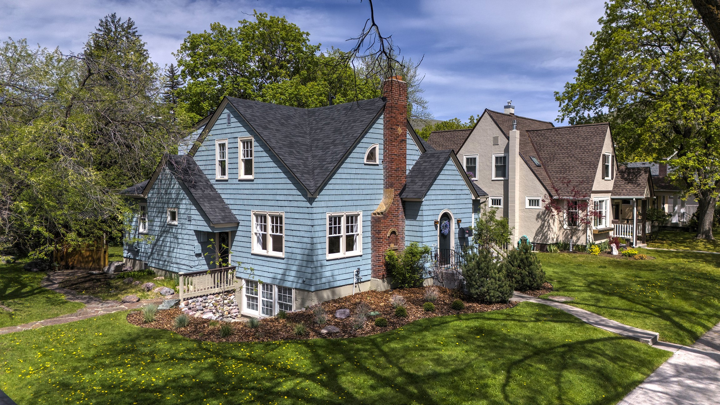 300 Evans Avenue Property Photo 1