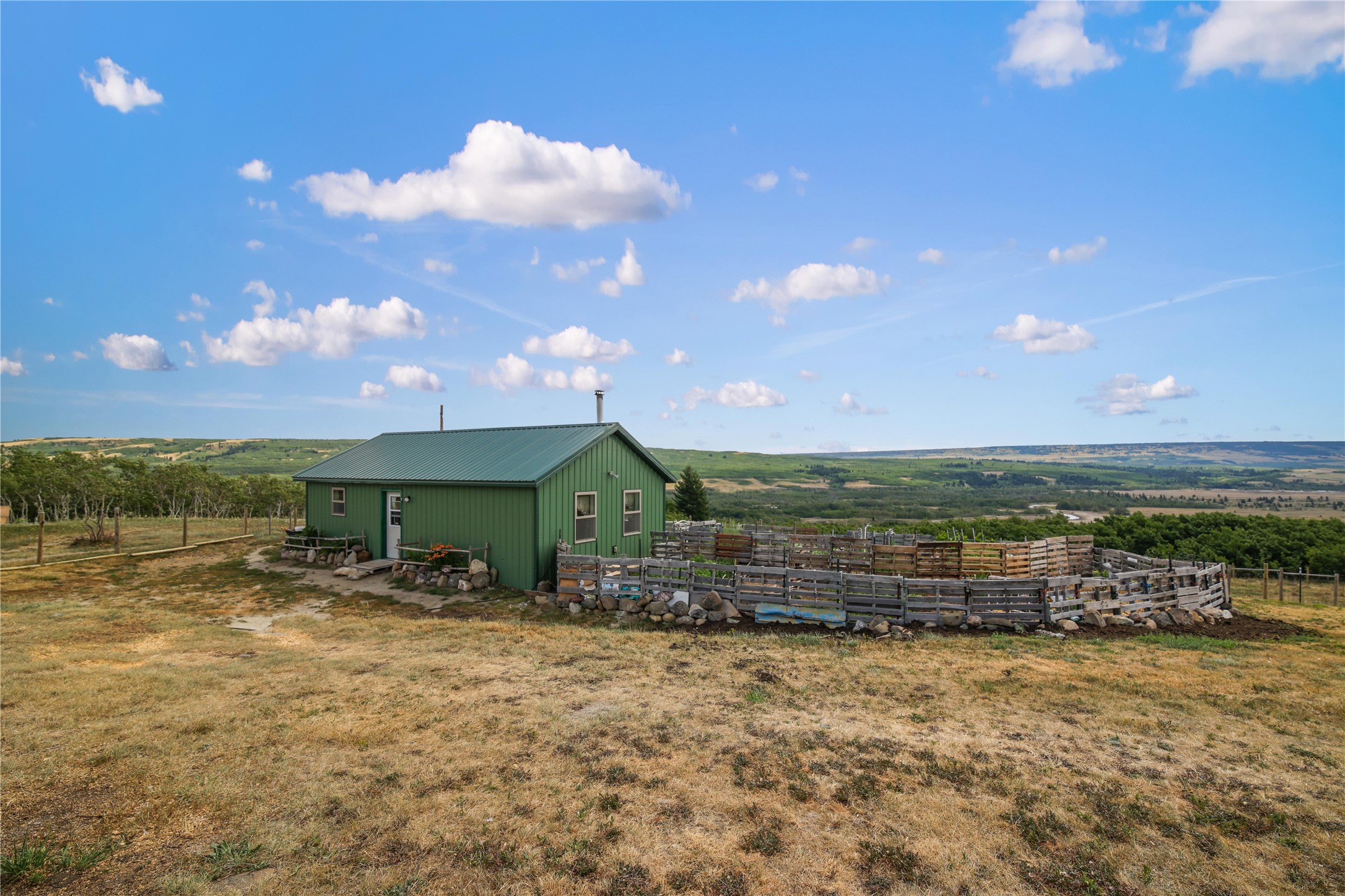 27 Skyline Drive Property Photo 1