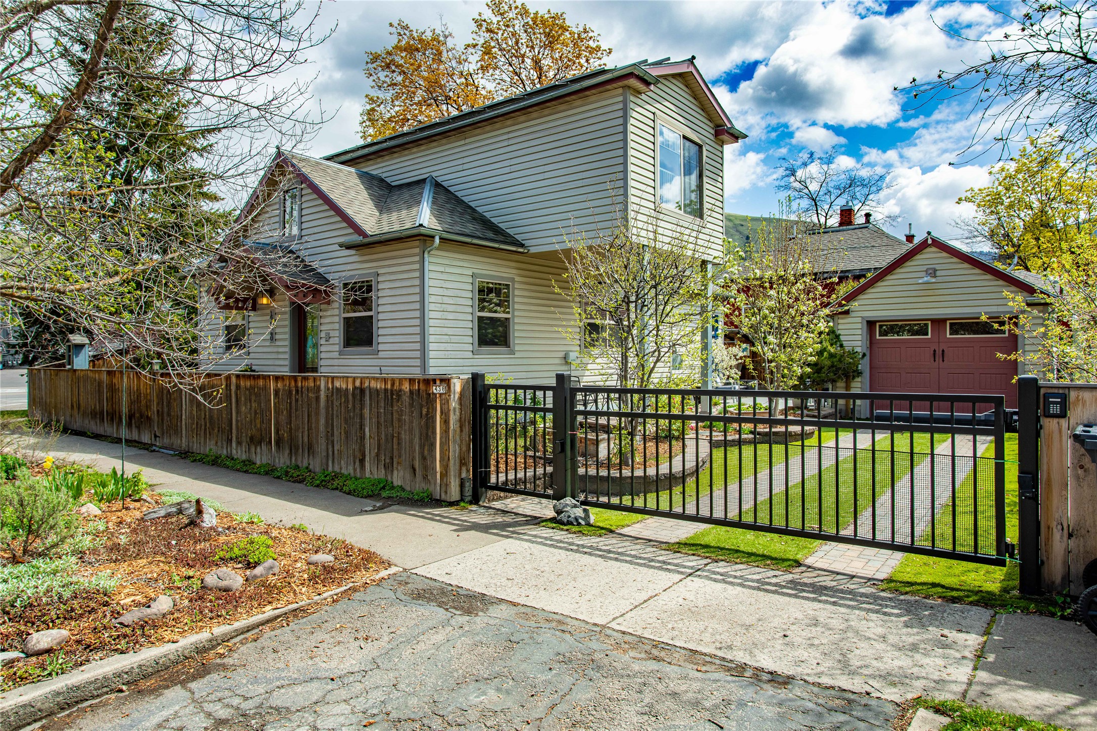 438 Jefferson Street Property Photo 1