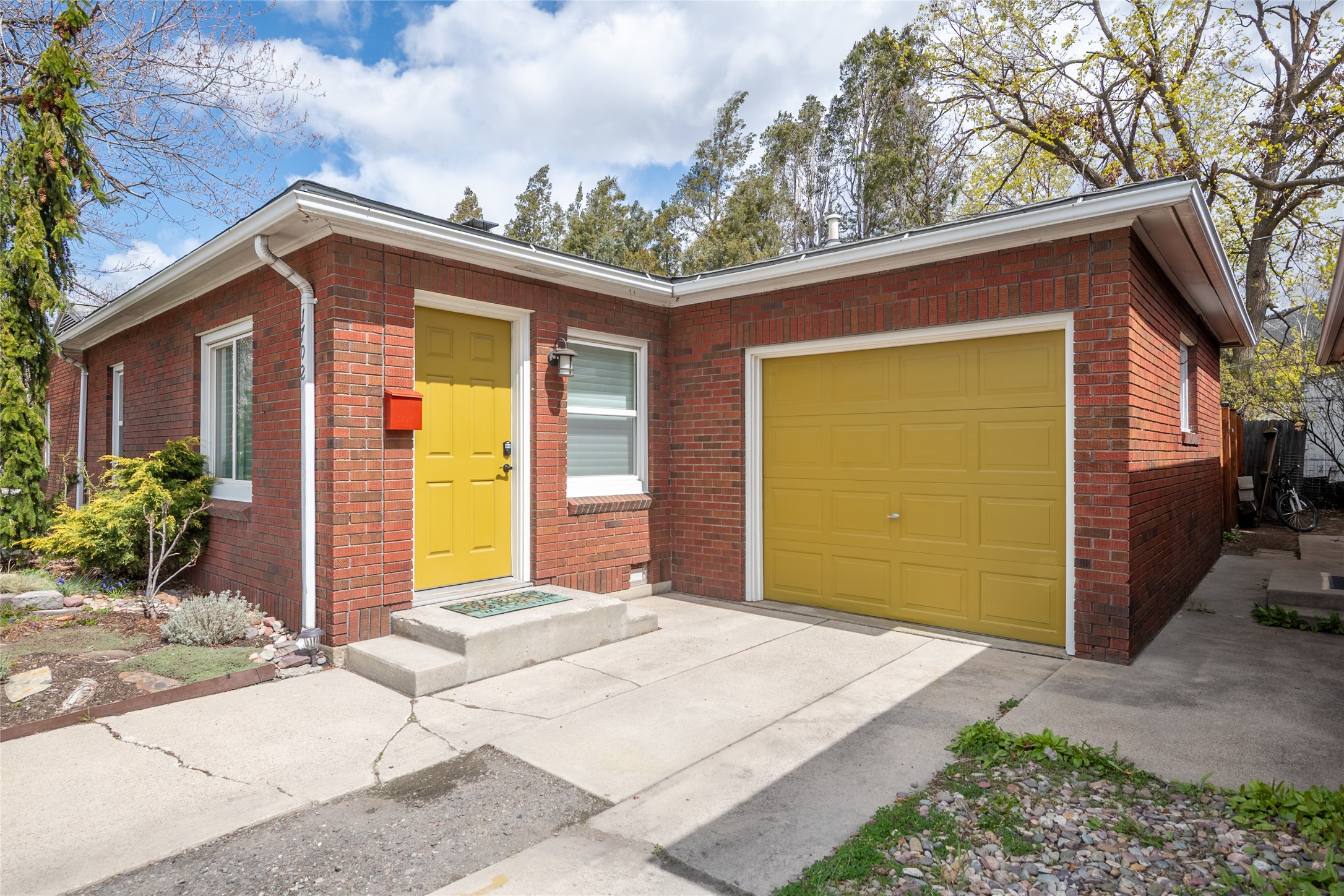 1702 Bancroft Street Property Photo