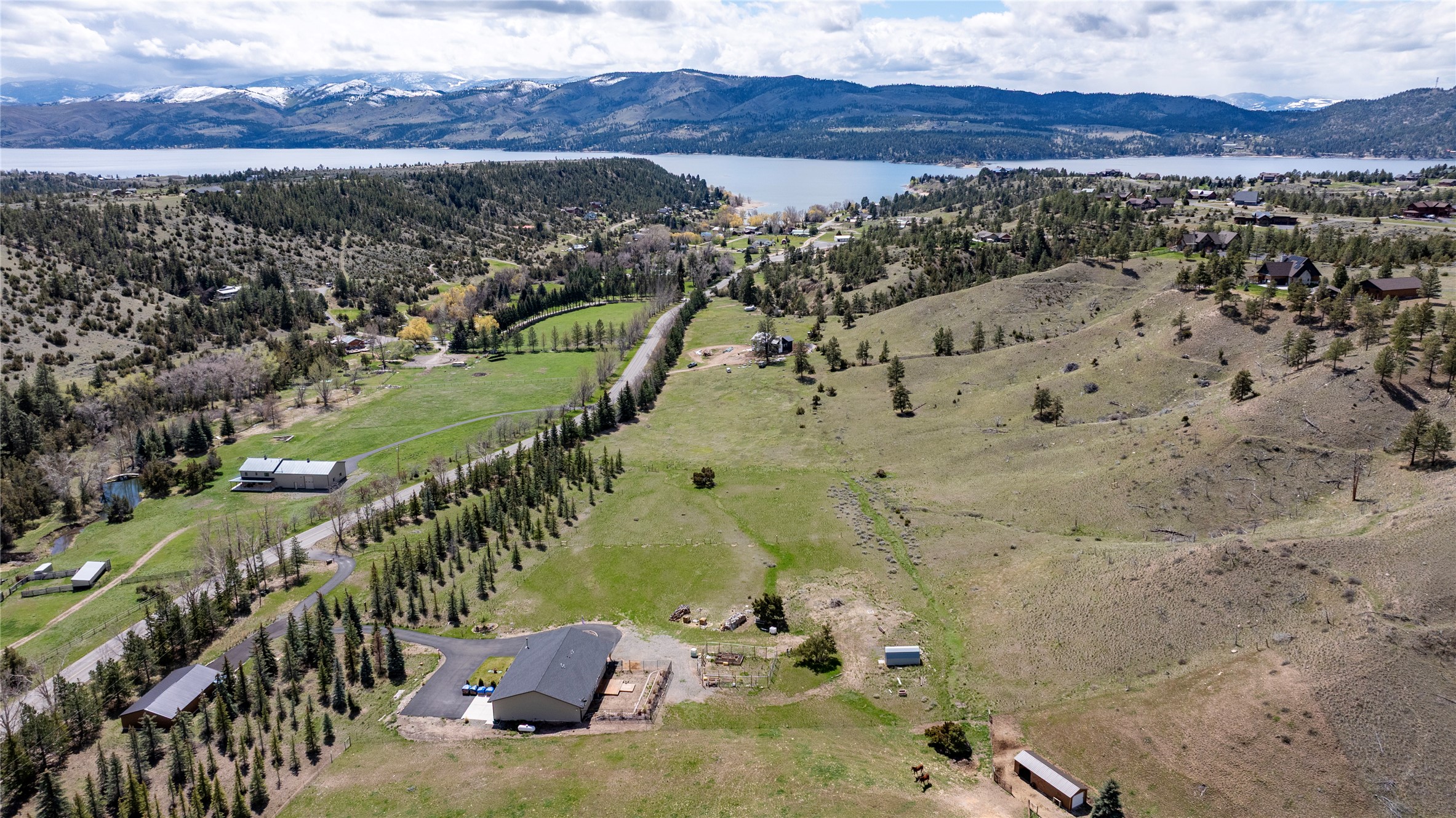 8520 Canyon Ferry Road Property Photo 4