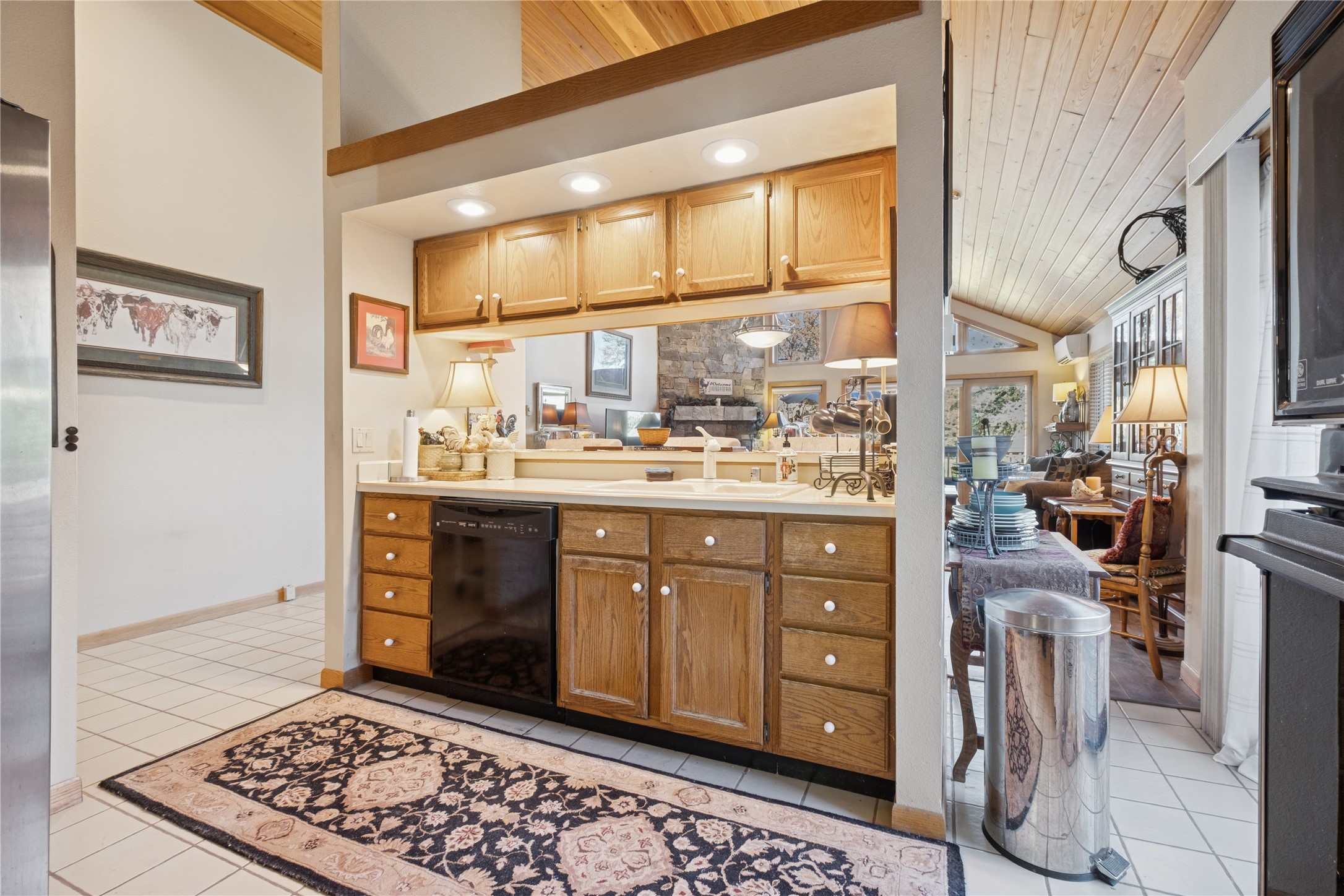 85 Golf Terrace Property Photo 4