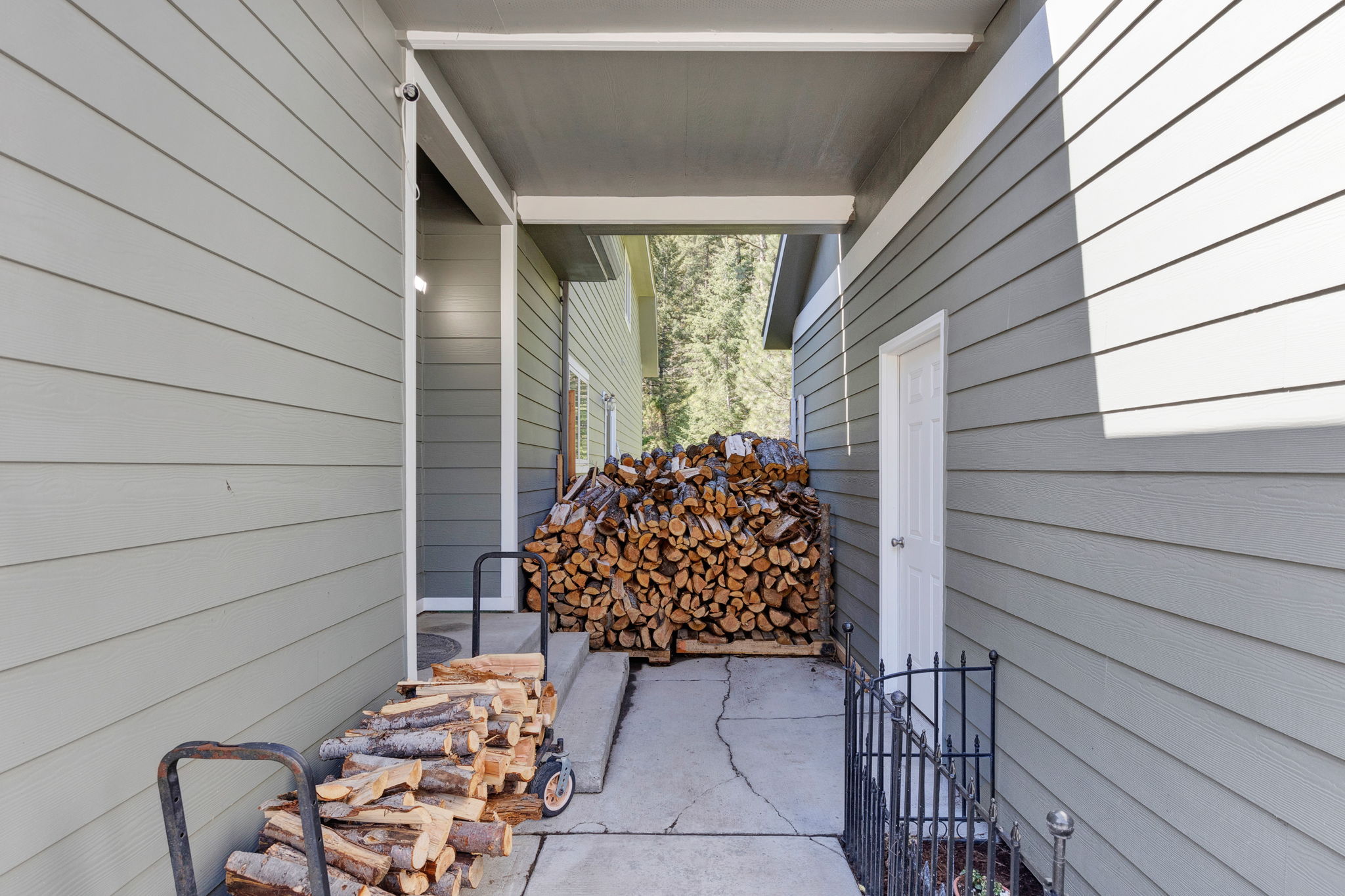 11327 Sleeman Lane Property Photo 47