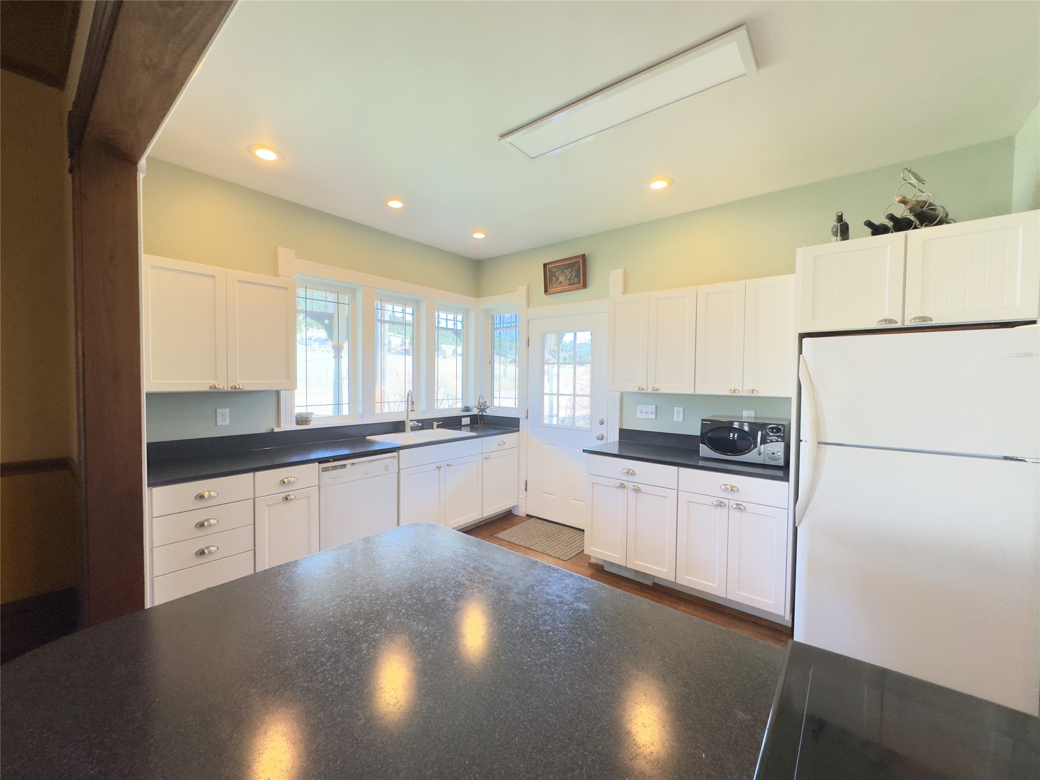 507 S Montgomery Street Property Photo 3