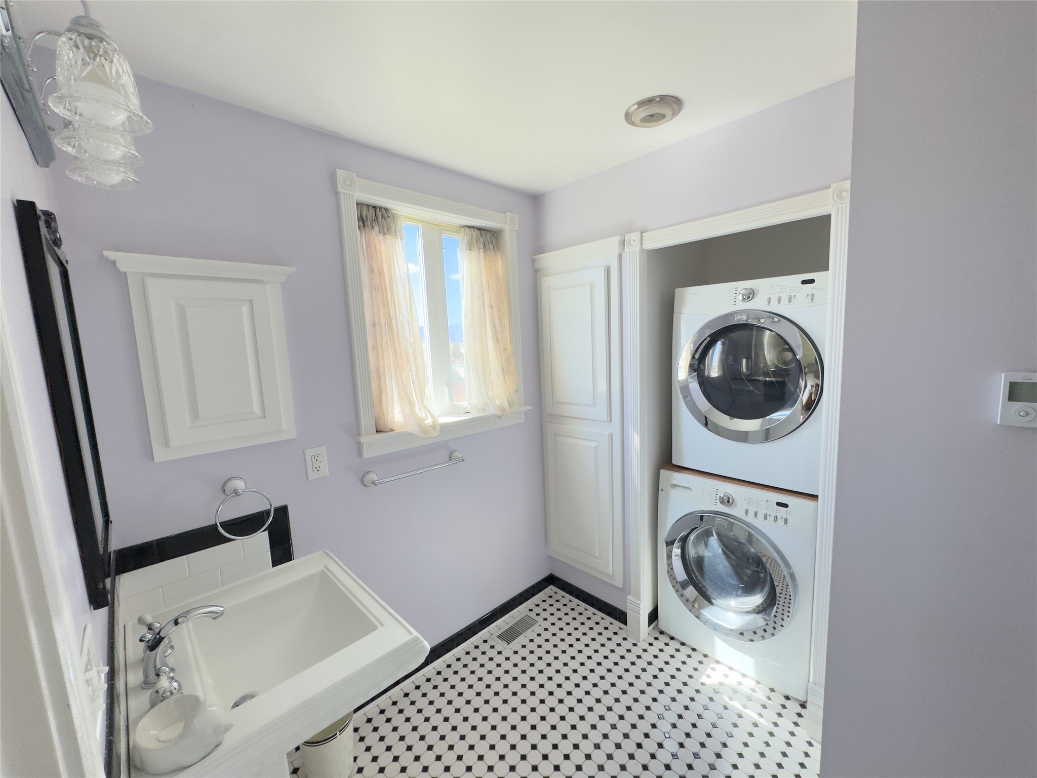 507 S Montgomery Street Property Photo 9