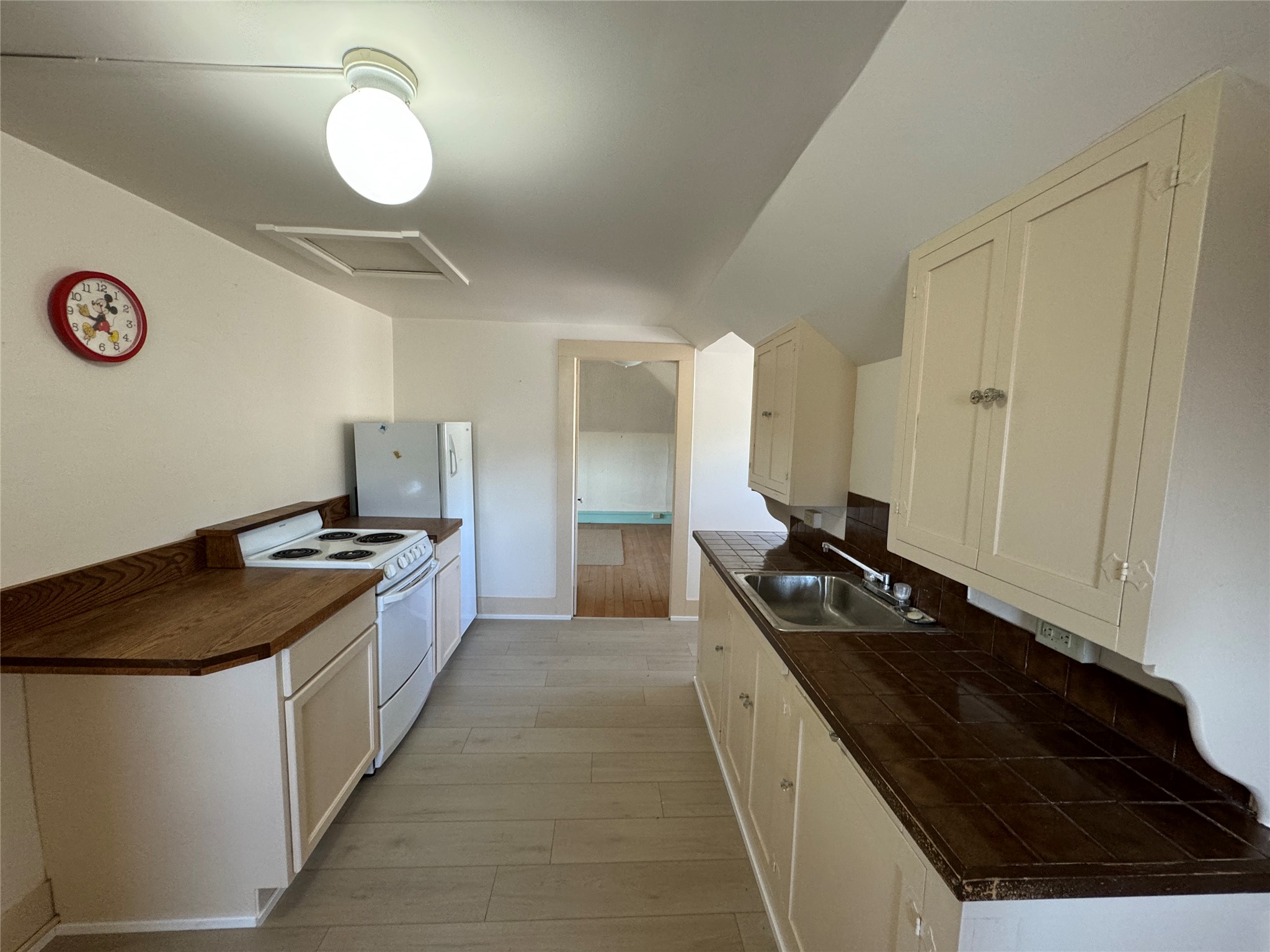 507 S Montgomery Street Property Photo 18