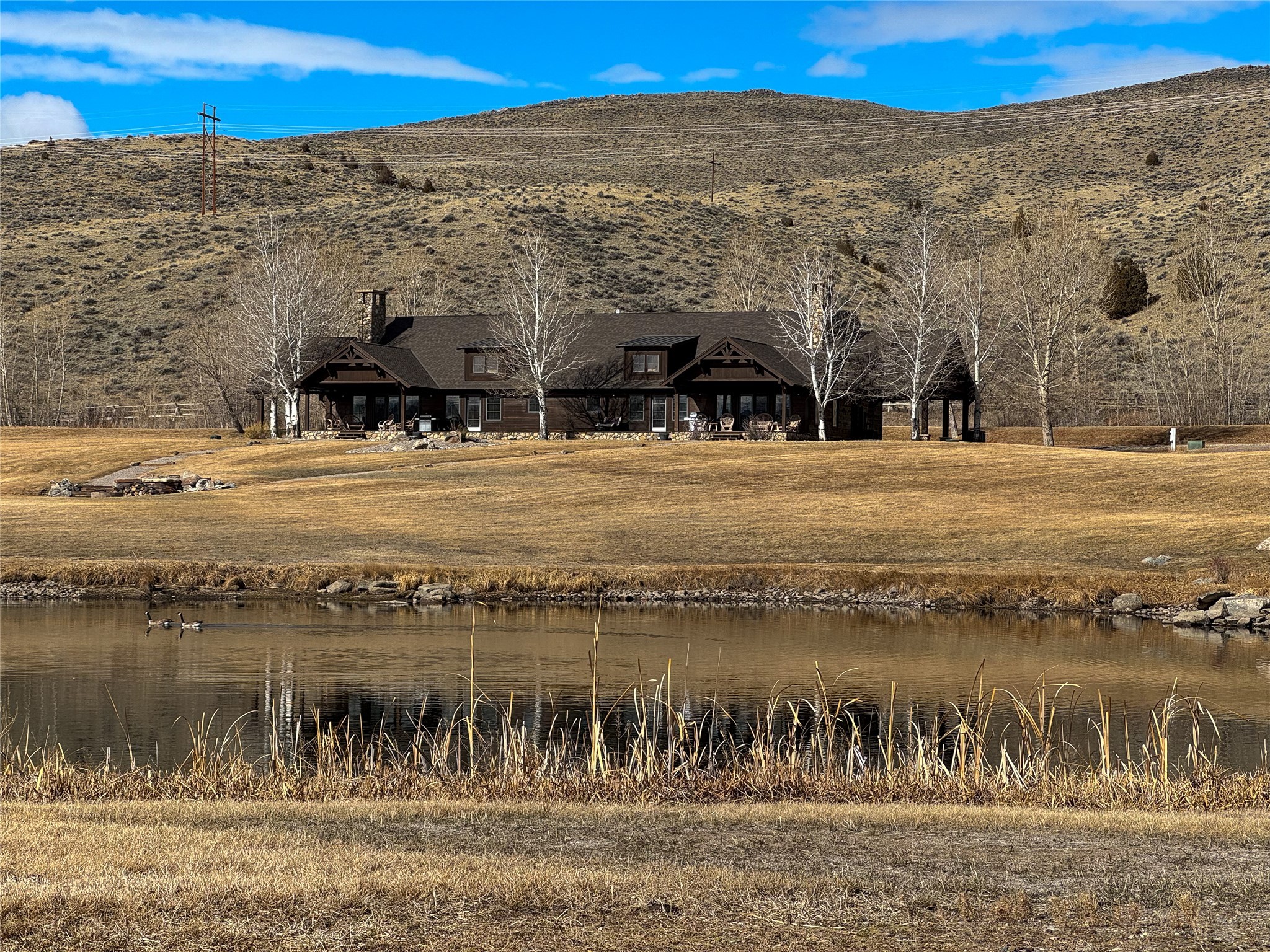 100 Snowberry Path Property Photo 4