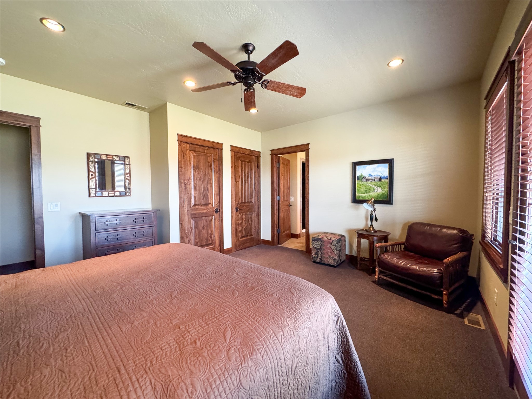 100 Snowberry Path Property Photo 32