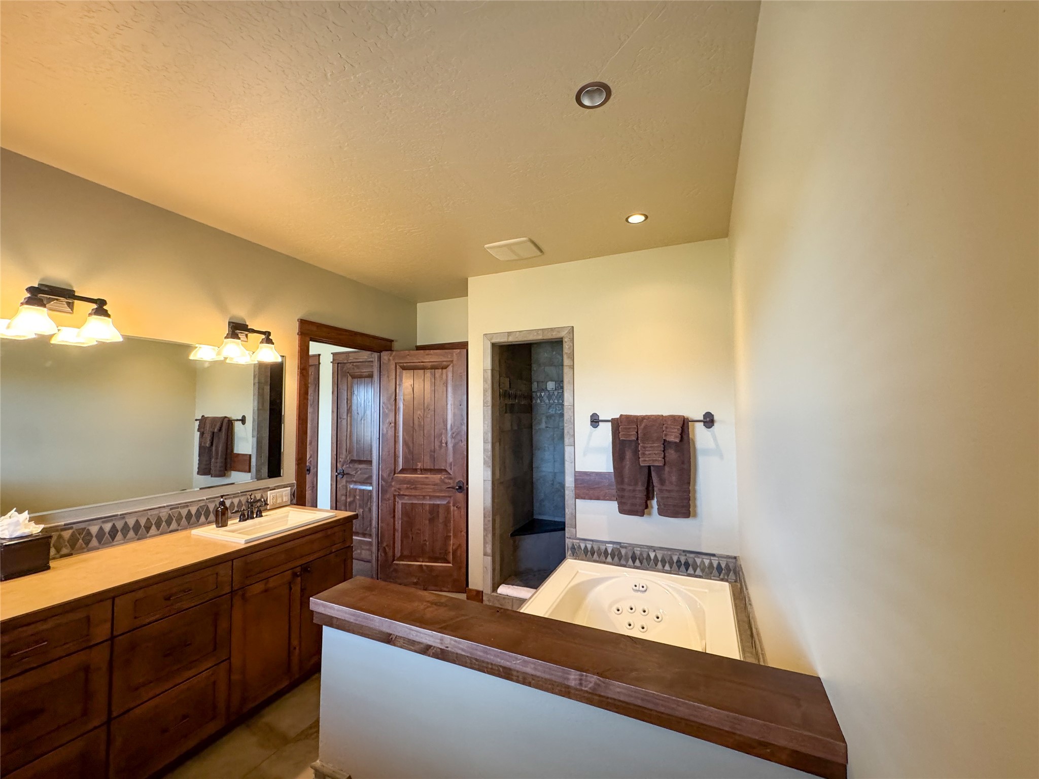 100 Snowberry Path Property Photo 34