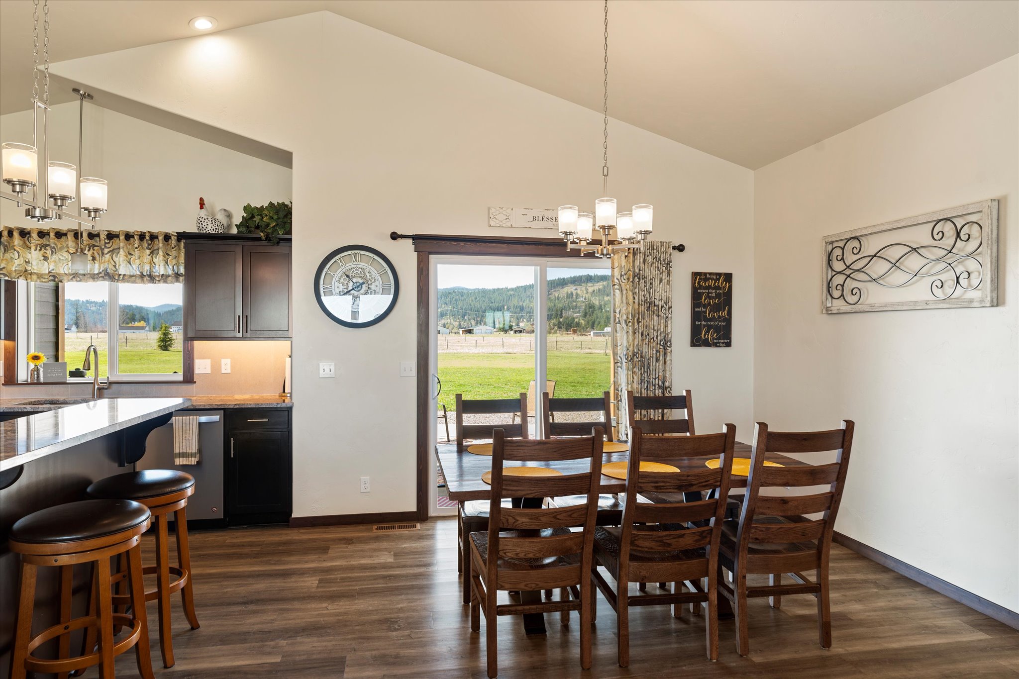 2449 Airport Road Property Photo 8