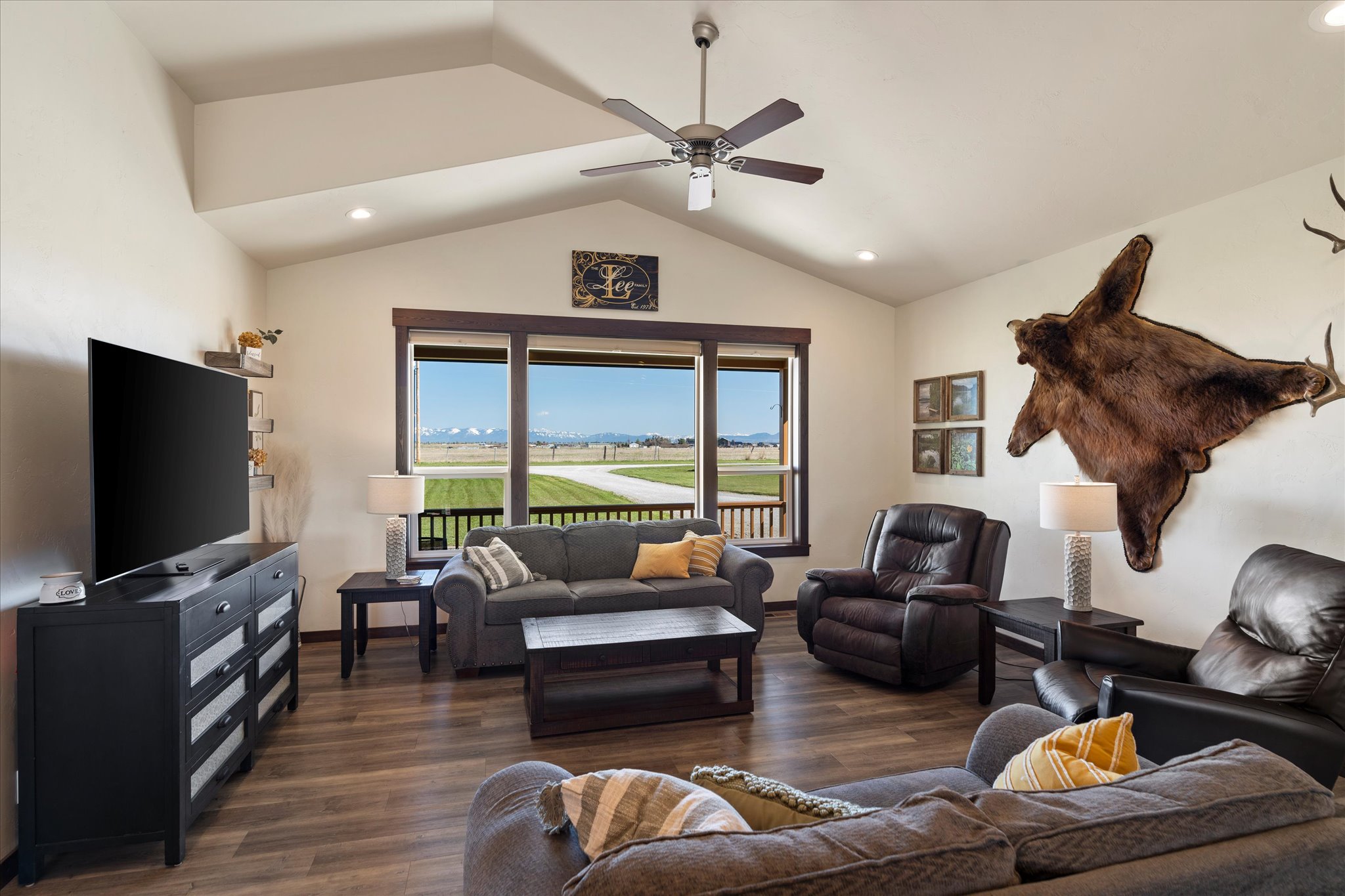 2449 Airport Road Property Photo 14
