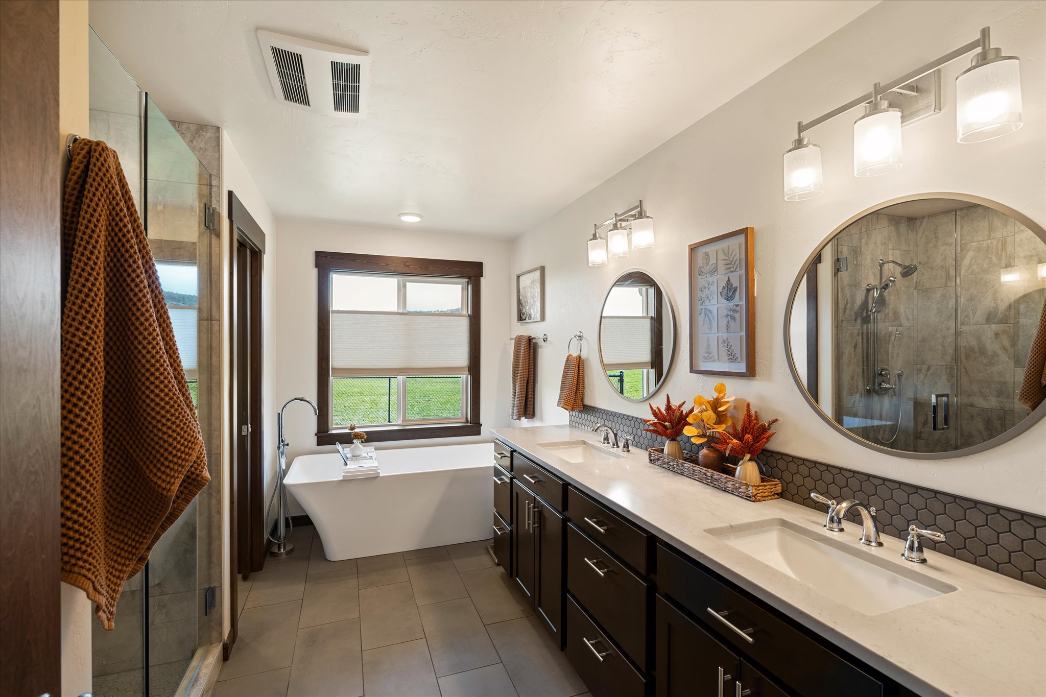 2449 Airport Road Property Photo 24