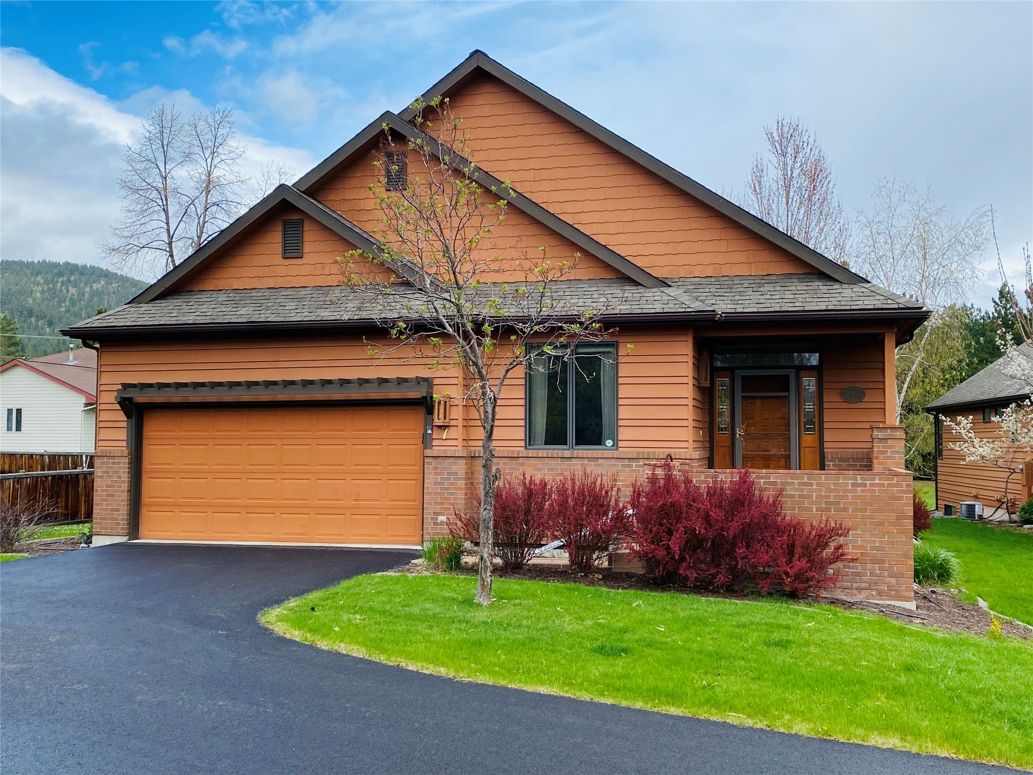 7 Brookside Property Photo 3