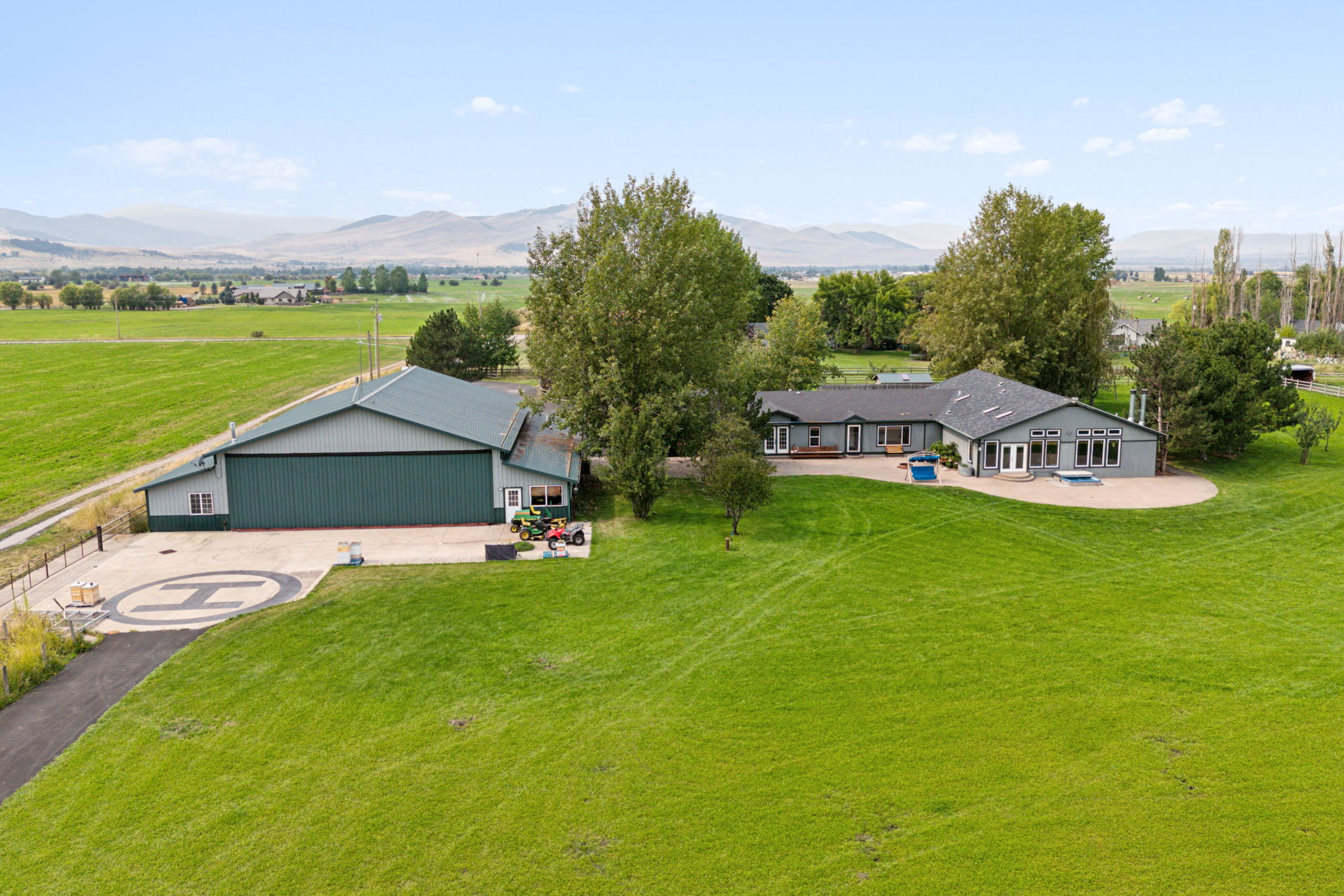61574 Hillside Road Property Photo