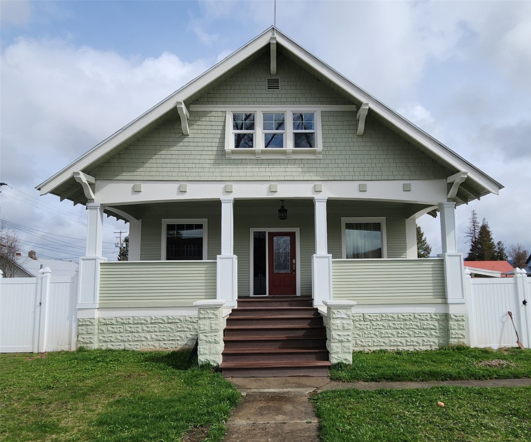 118 E Lincoln Boulevard Property Photo