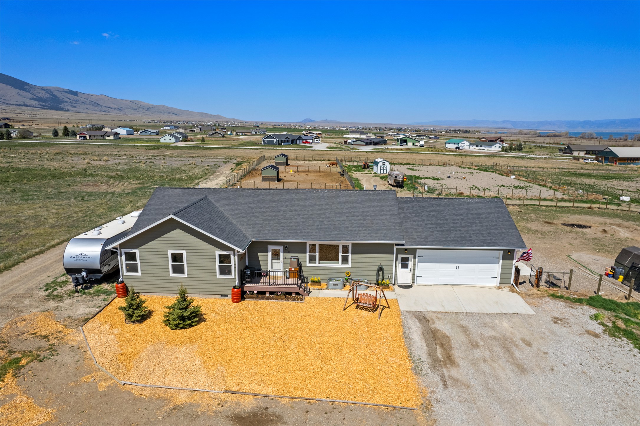 16 Alaska Trail Property Photo 3