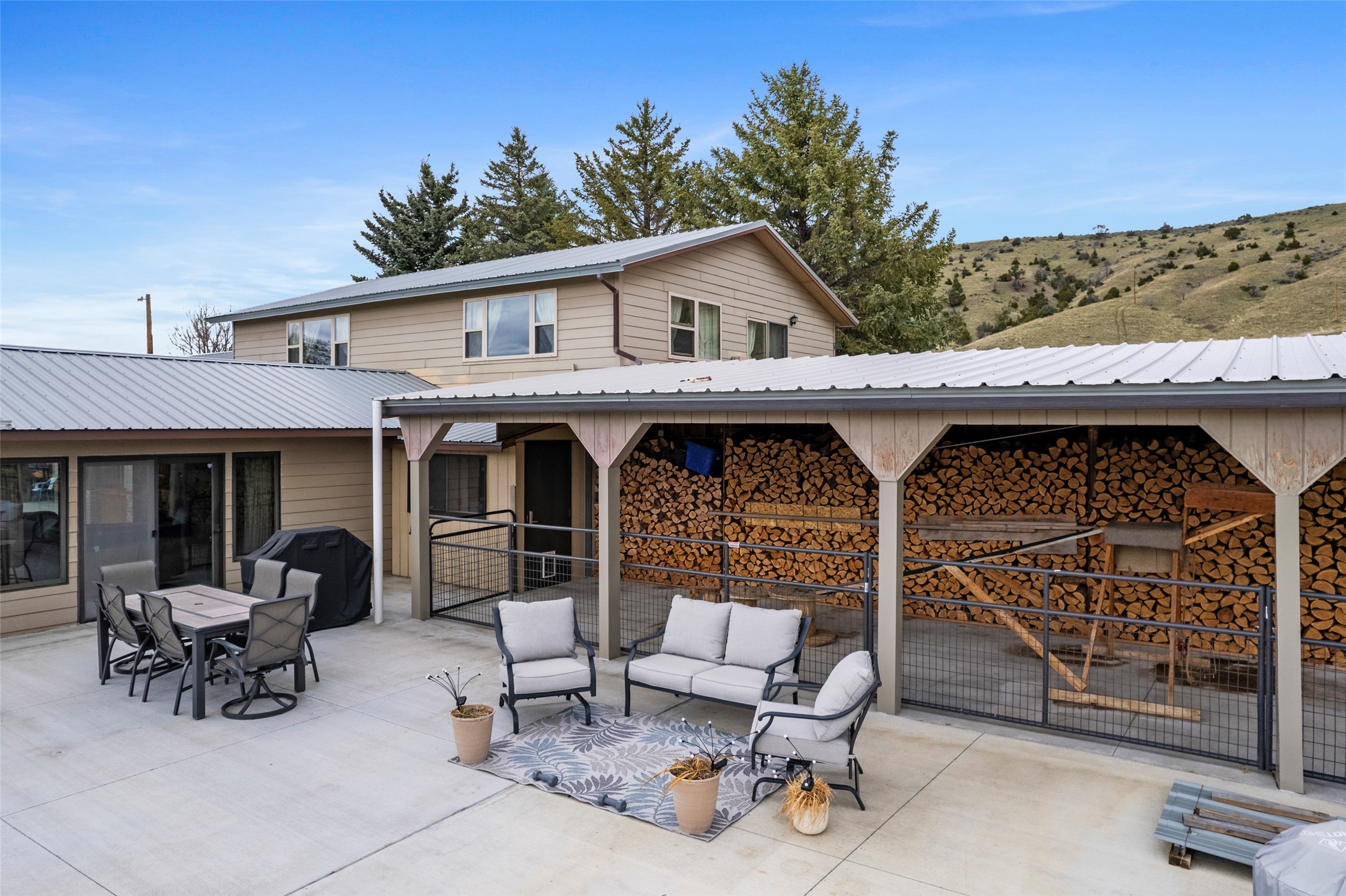 772 Highway 12 E Property Photo 5