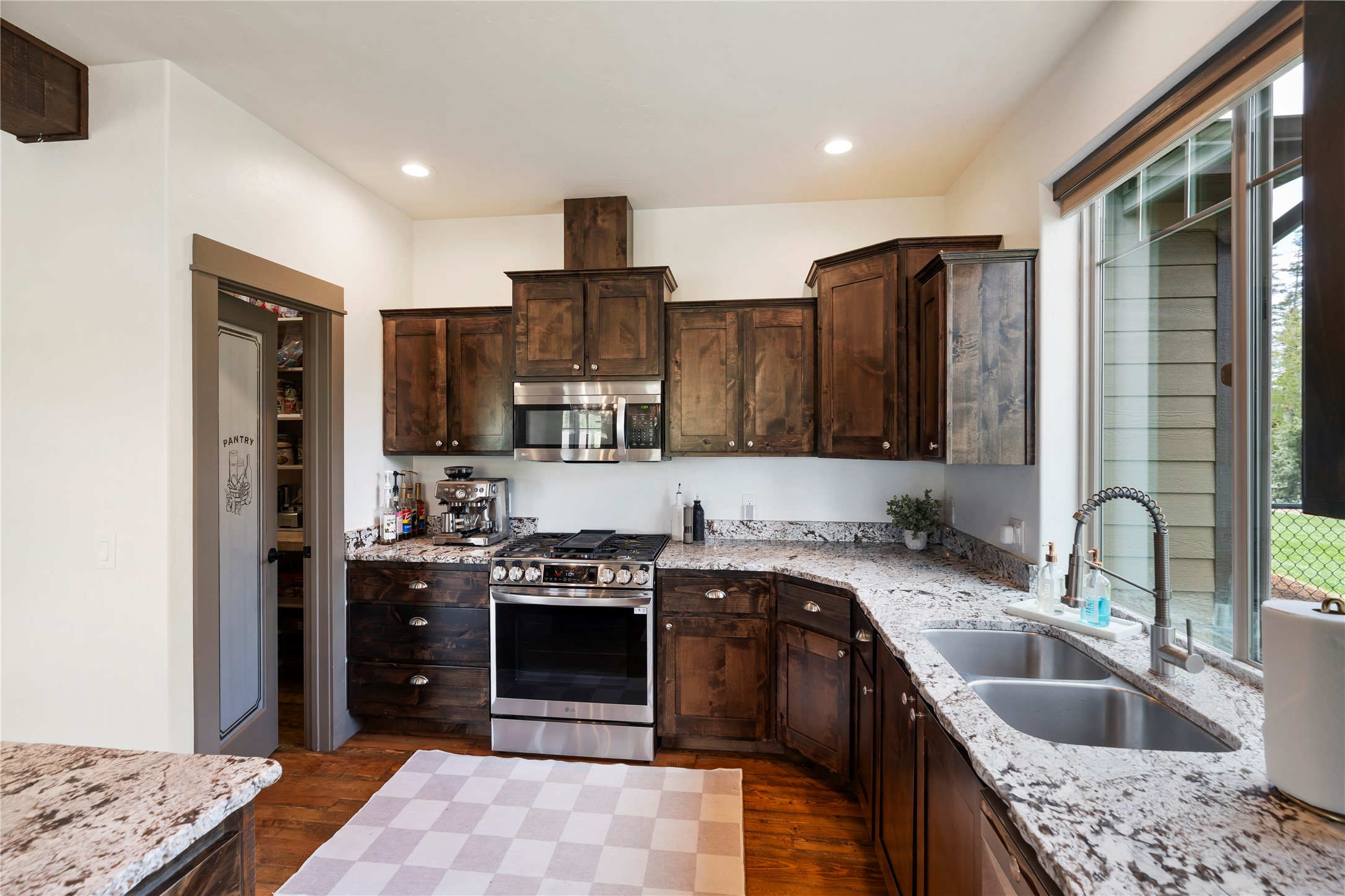 219 Whispering Meadows Trail Property Photo 8