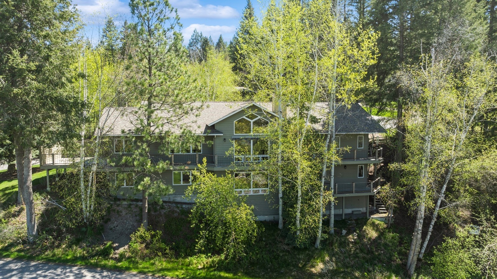 240 Eagle Bend Drive Property Photo 1