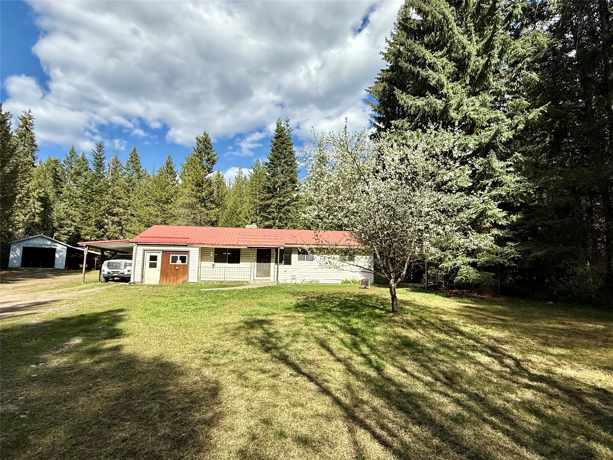 12437 Us Hwy 2 Property Photo 1