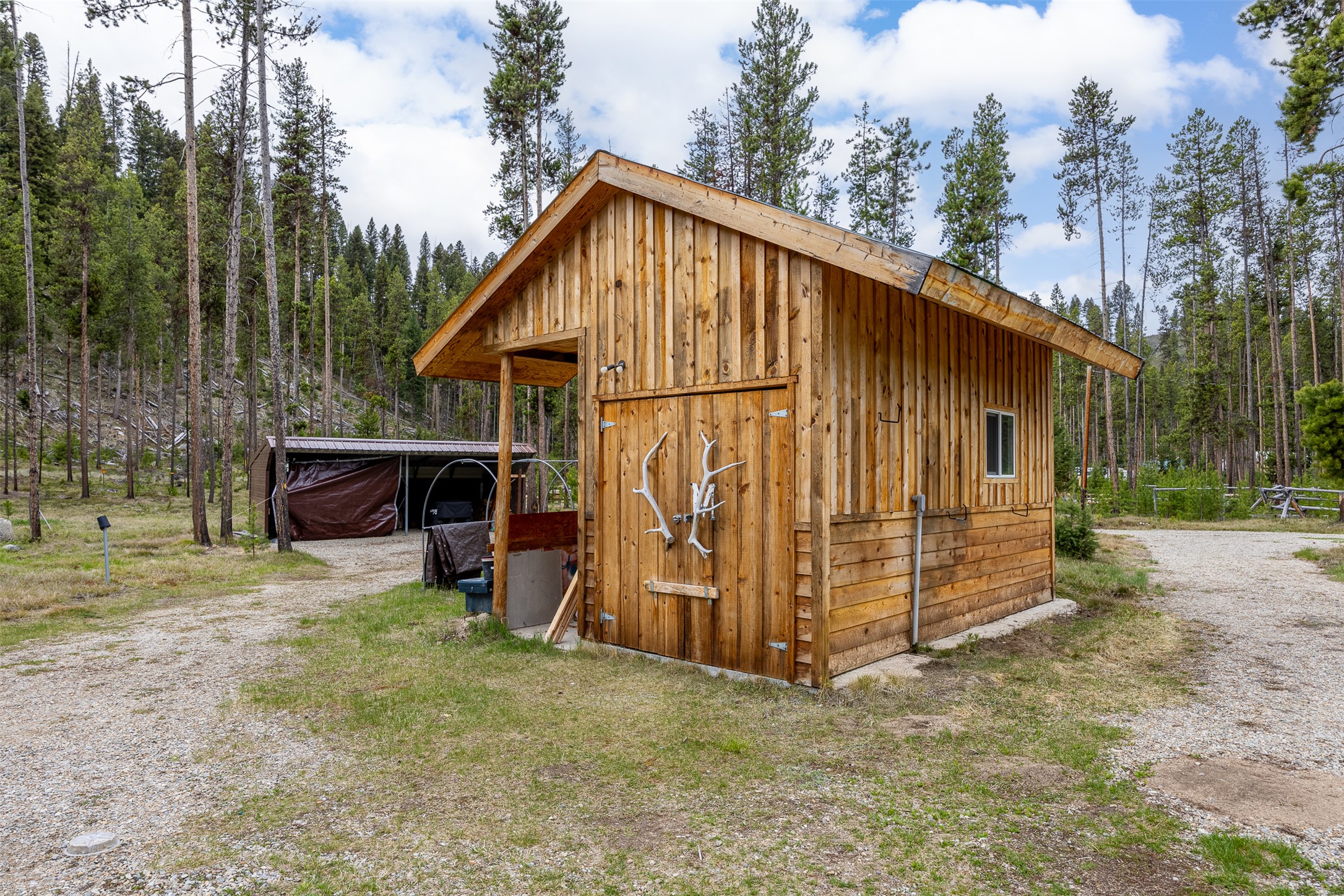 1441 Bonanza Drive Property Photo 4
