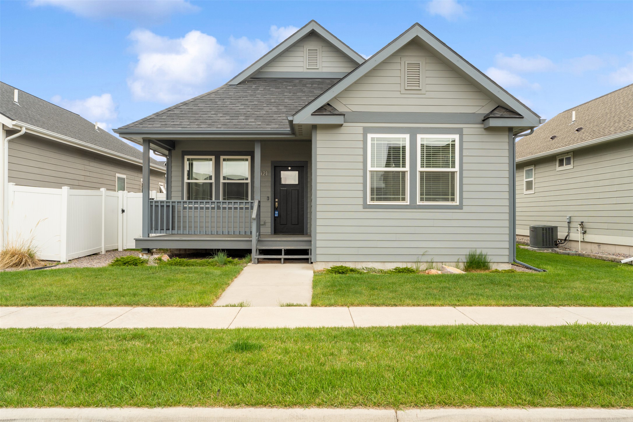 2421 Half Hitch Drive Property Photo 1